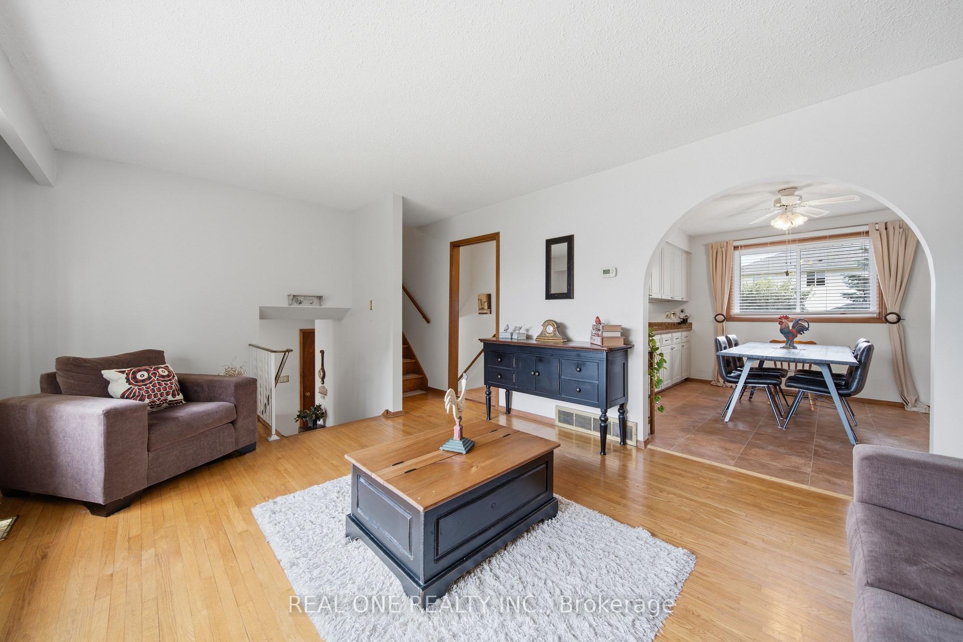 Photo 15 of 111 Glenburnie Drive, Guelph, Grange Road — HOMEH