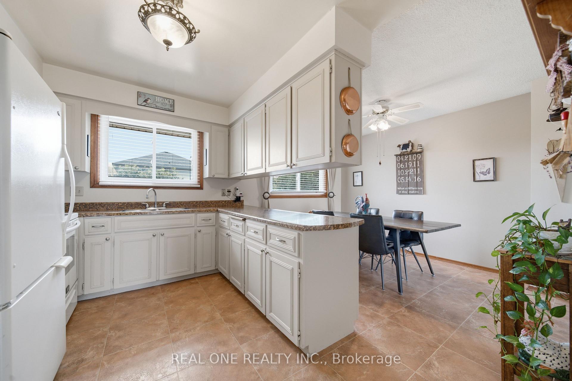 Photo 18 of 111 Glenburnie Drive, Guelph, Grange Road — HOMEH