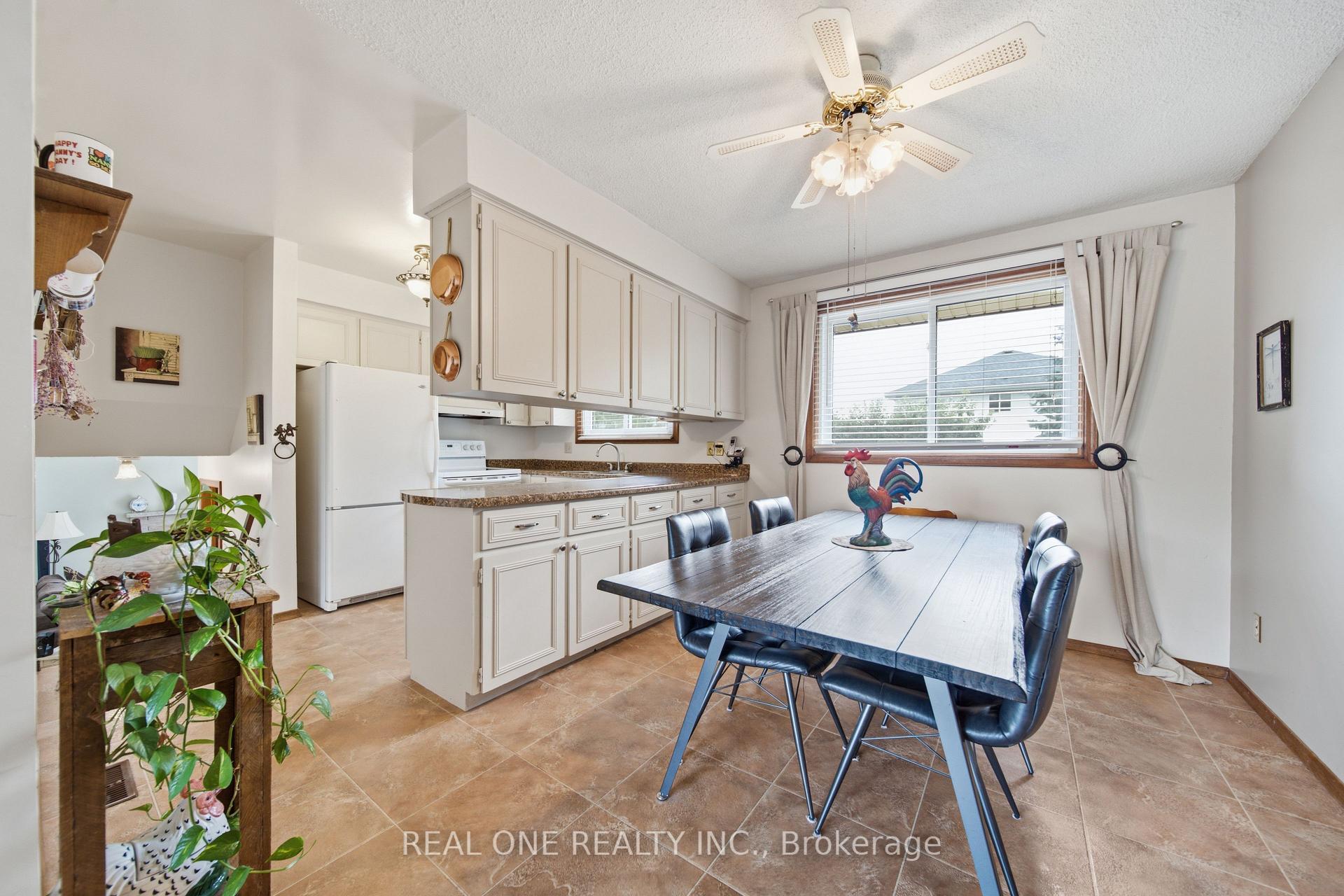 Photo 19 of 111 Glenburnie Drive, Guelph, Grange Road — HOMEH