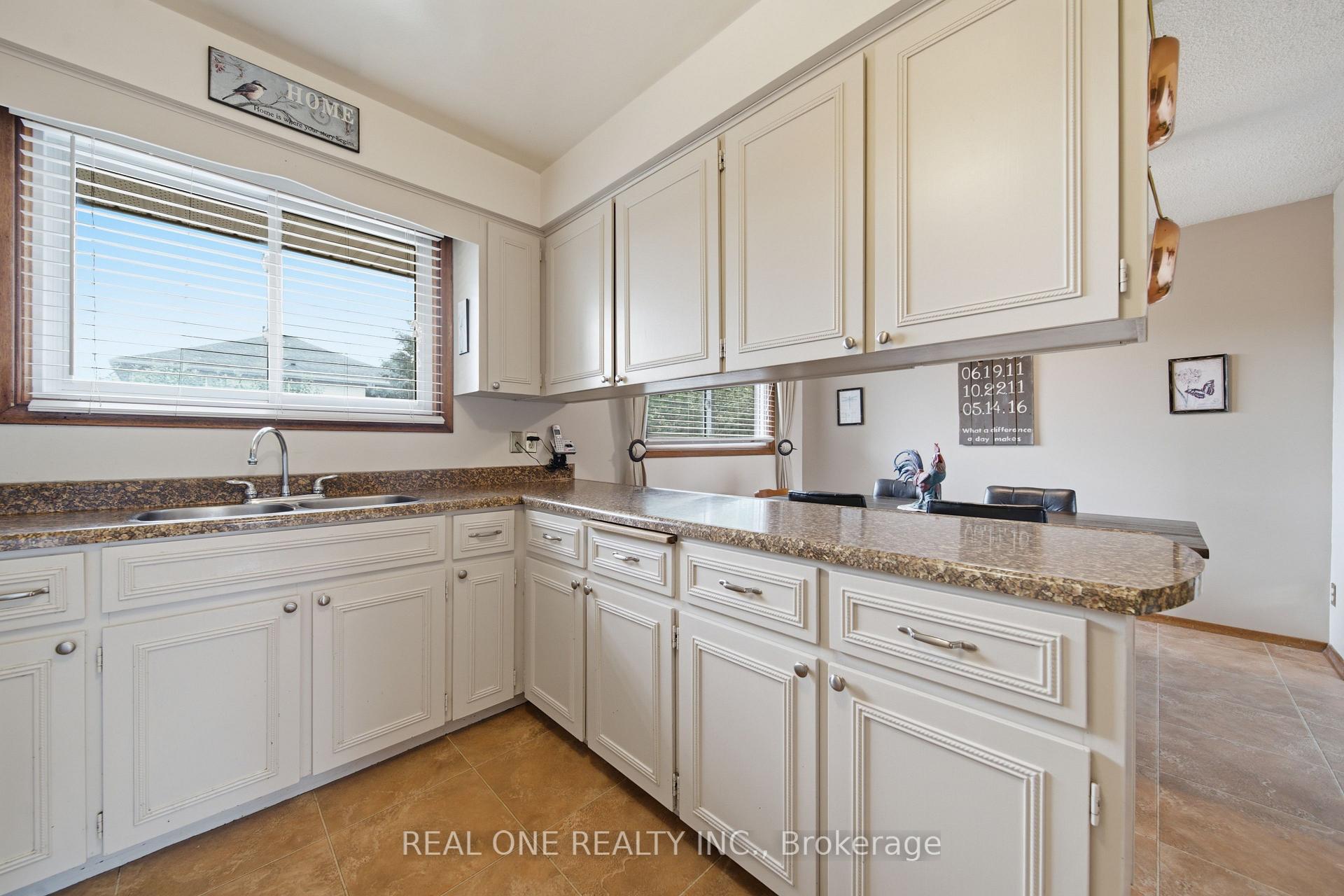 Photo 21 of 111 Glenburnie Drive, Guelph, Grange Road — HOMEH