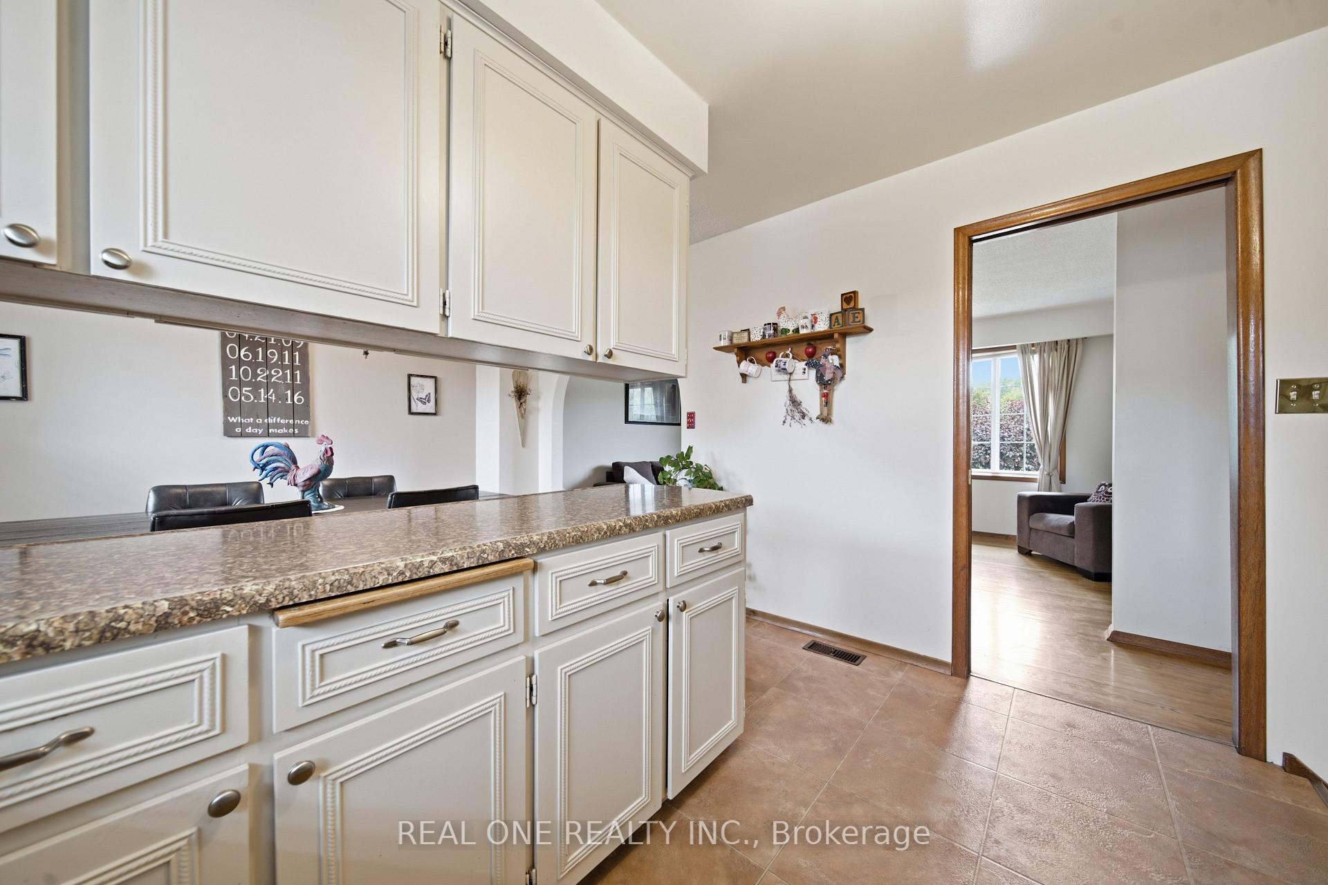 Photo 22 of 111 Glenburnie Drive, Guelph, Grange Road — HOMEH
