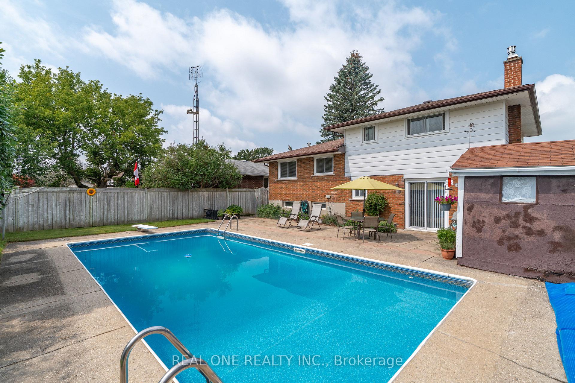 Photo 31 of 111 Glenburnie Drive, Guelph, Grange Road — HOMEH
