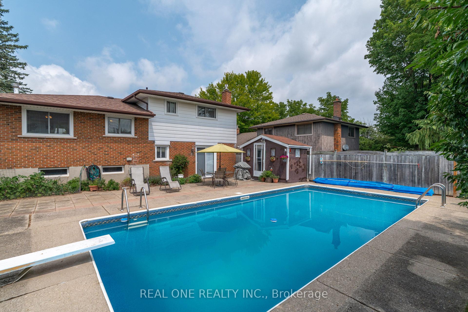 Photo 32 of 111 Glenburnie Drive, Guelph, Grange Road — HOMEH