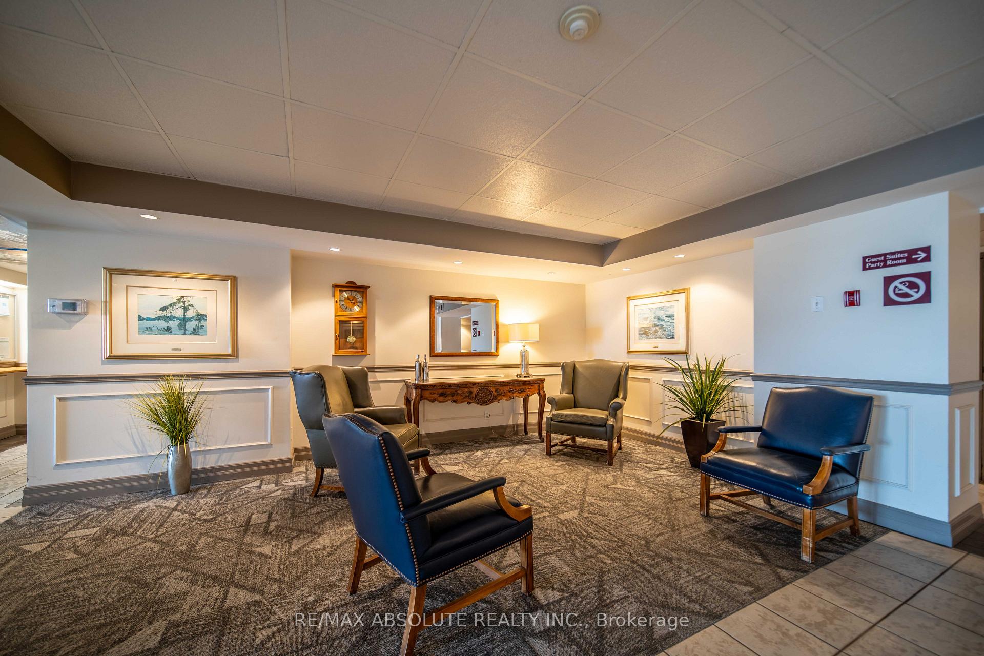 Photo 2 of Unit 709, 1599 Lassiter Terrace, Ottawa, Beaconwood — HOMEH