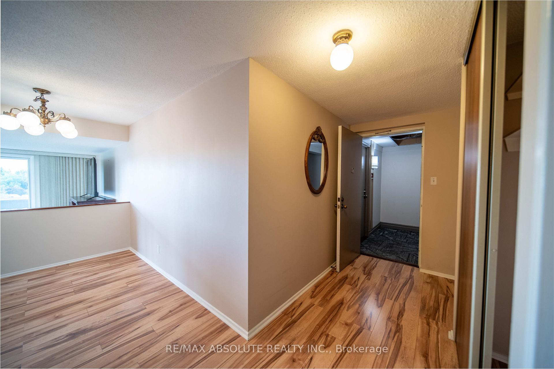 Photo 3 of Unit 709, 1599 Lassiter Terrace, Ottawa, Beaconwood — HOMEH