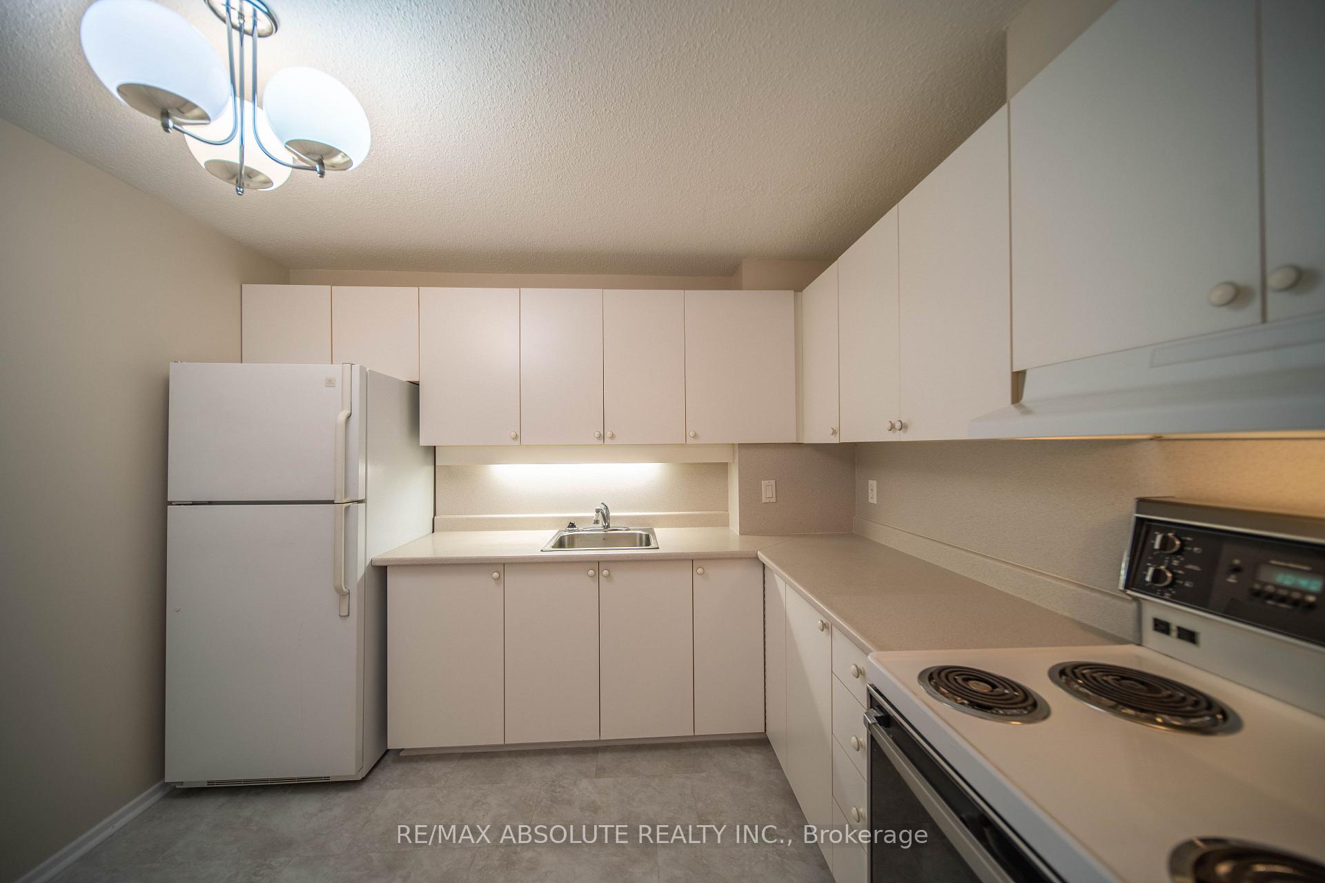 Photo 17 of Unit 709, 1599 Lassiter Terrace, Ottawa, Beaconwood — HOMEH