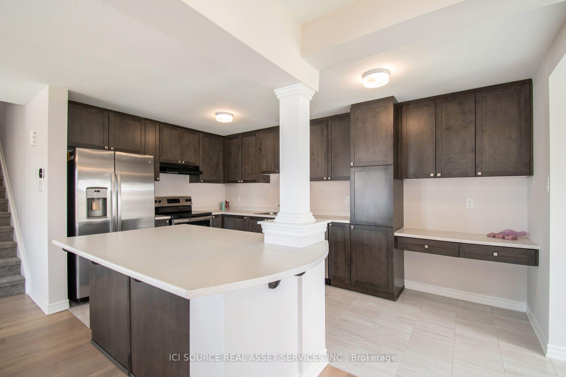 Photo 5 of 53 Mudminnow Crescent, Ottawa, Avalon West — HOMEH