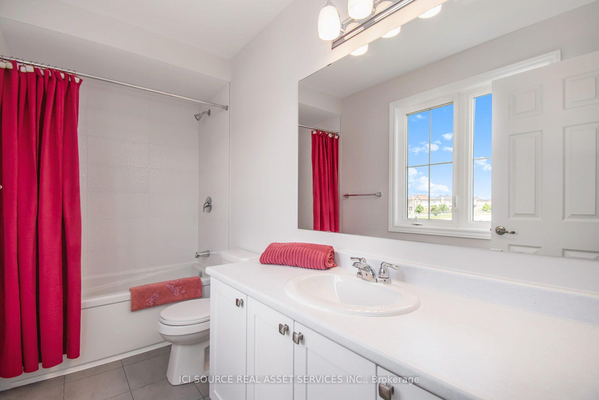 Photo 15 of 53 Mudminnow Crescent, Ottawa, Avalon West — HOMEH