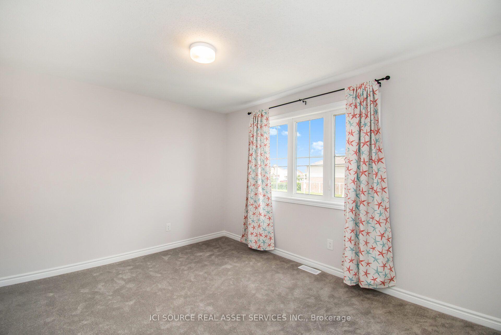 Photo 16 of 53 Mudminnow Crescent, Ottawa, Avalon West — HOMEH