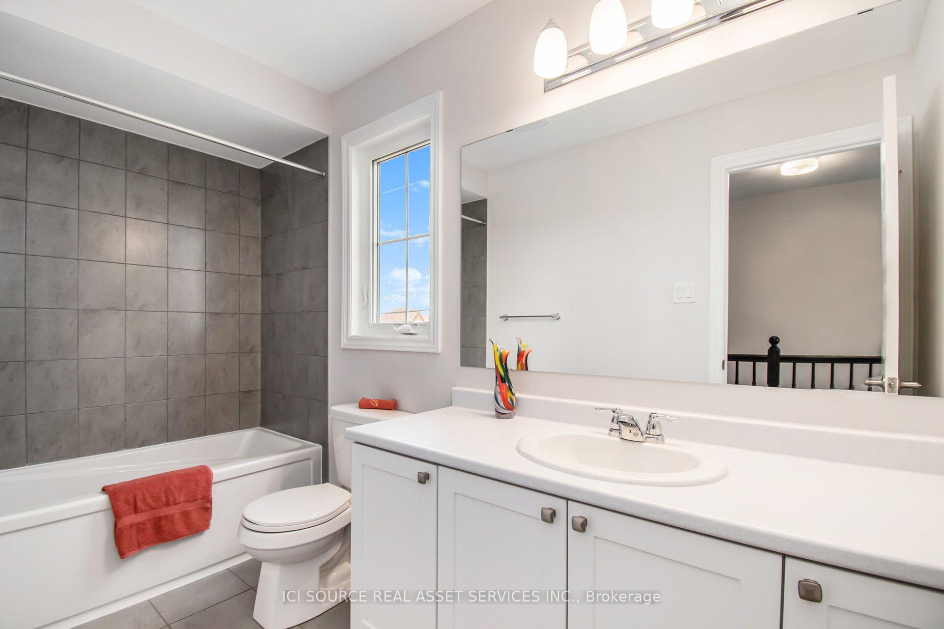 Photo 18 of 53 Mudminnow Crescent, Ottawa, Avalon West — HOMEH