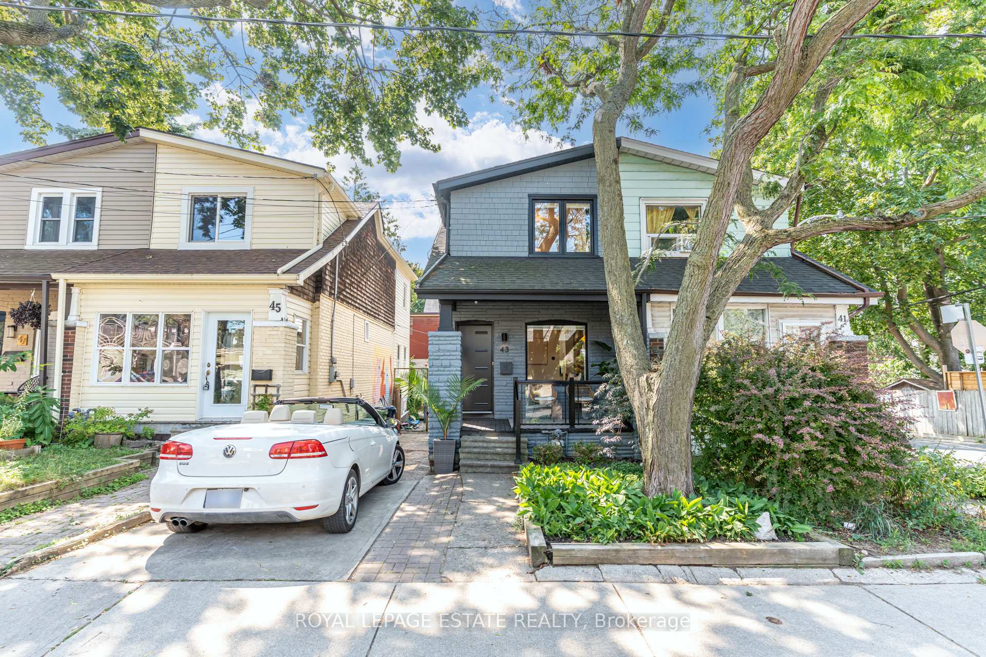 Front of 43 Fairford Avenue