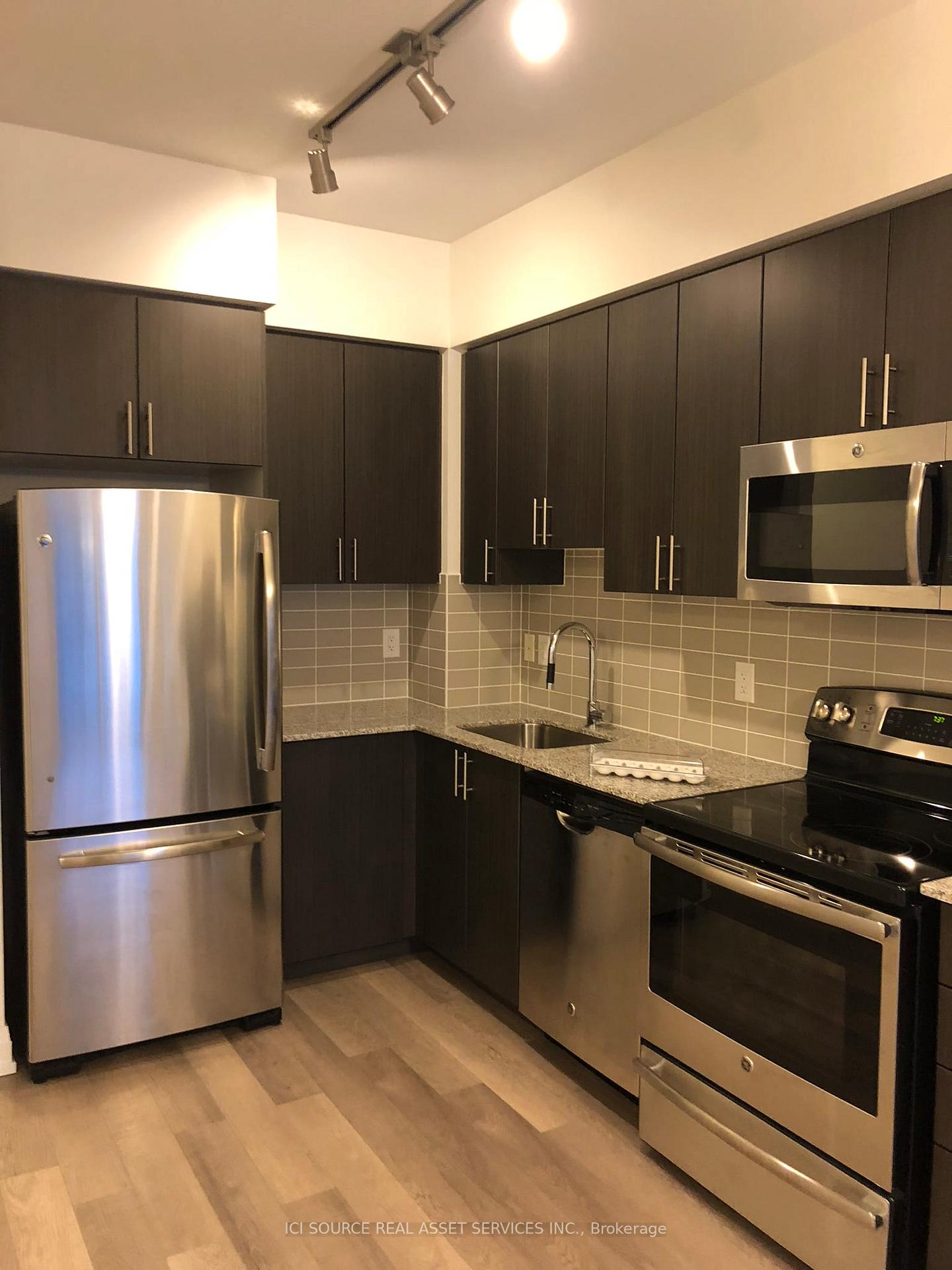 Photo 6 of Unit 632, 7165 Yonge Street, Markham, Grandview — HOMEH