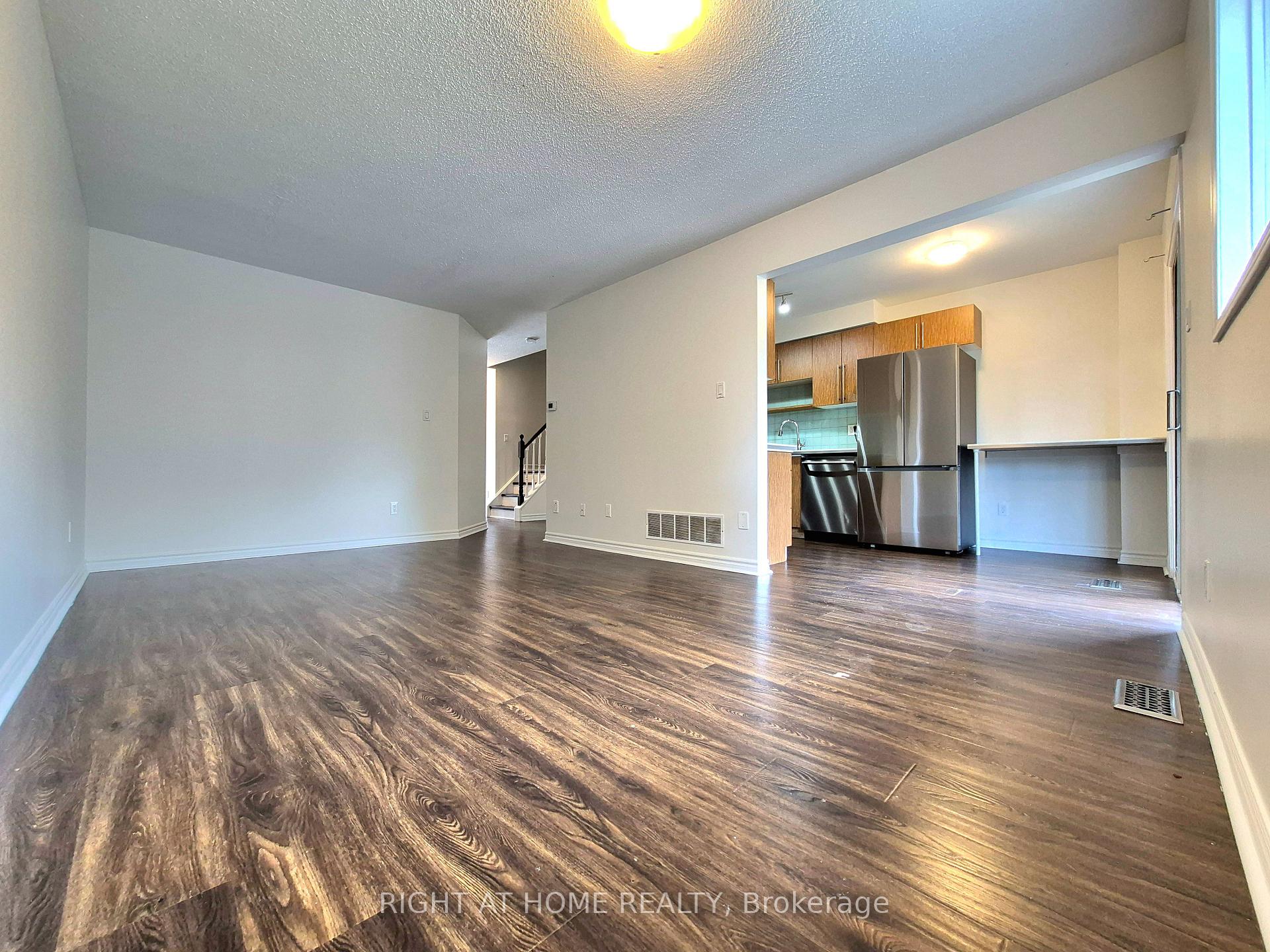 Photo 6 of 21 Mccullock Crescent, Ajax, Northwest Ajax — HOMEH