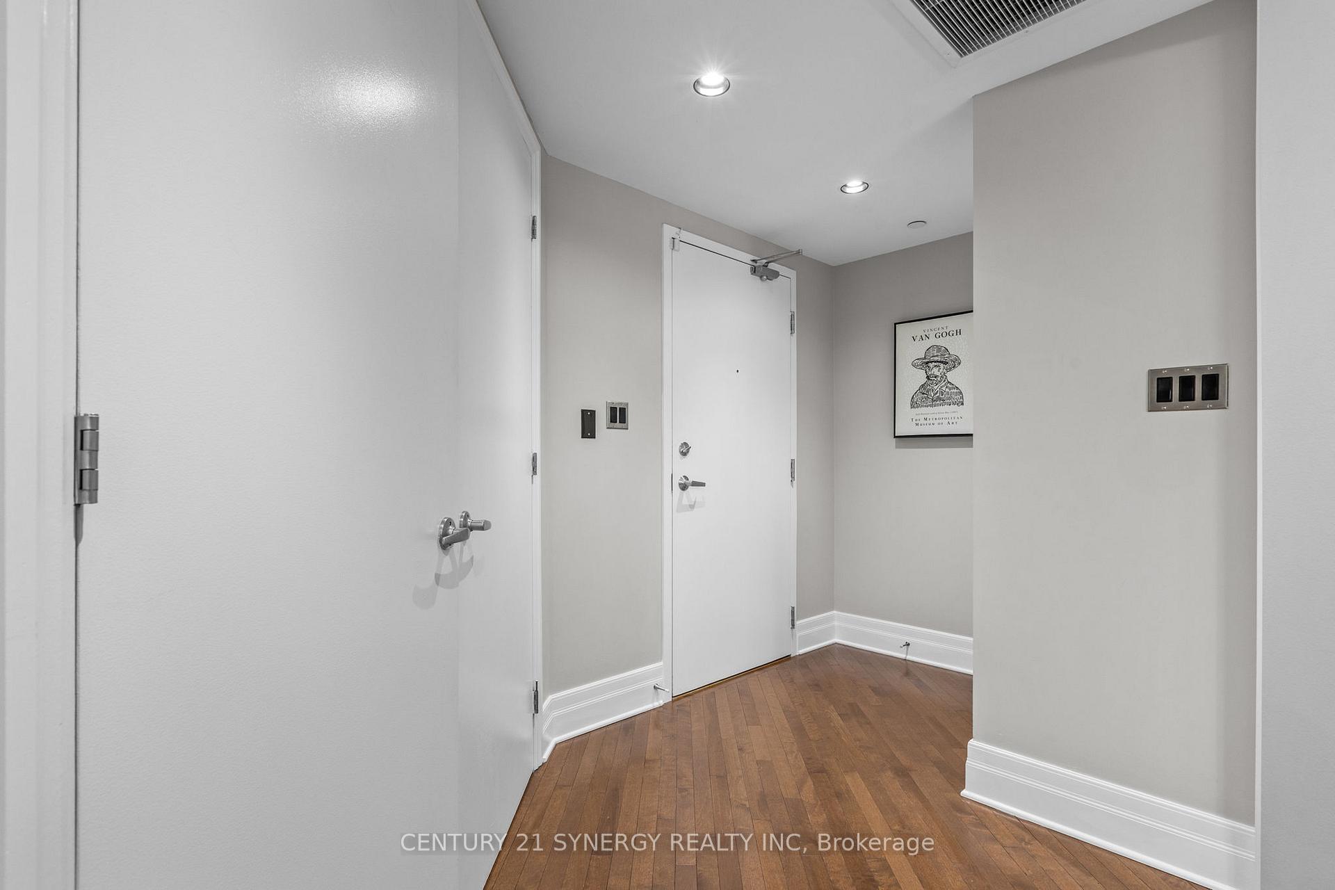 Photo 3 of Unit 312, 808 Bronson Avenue, Ottawa, Dows Lake — HOMEH
