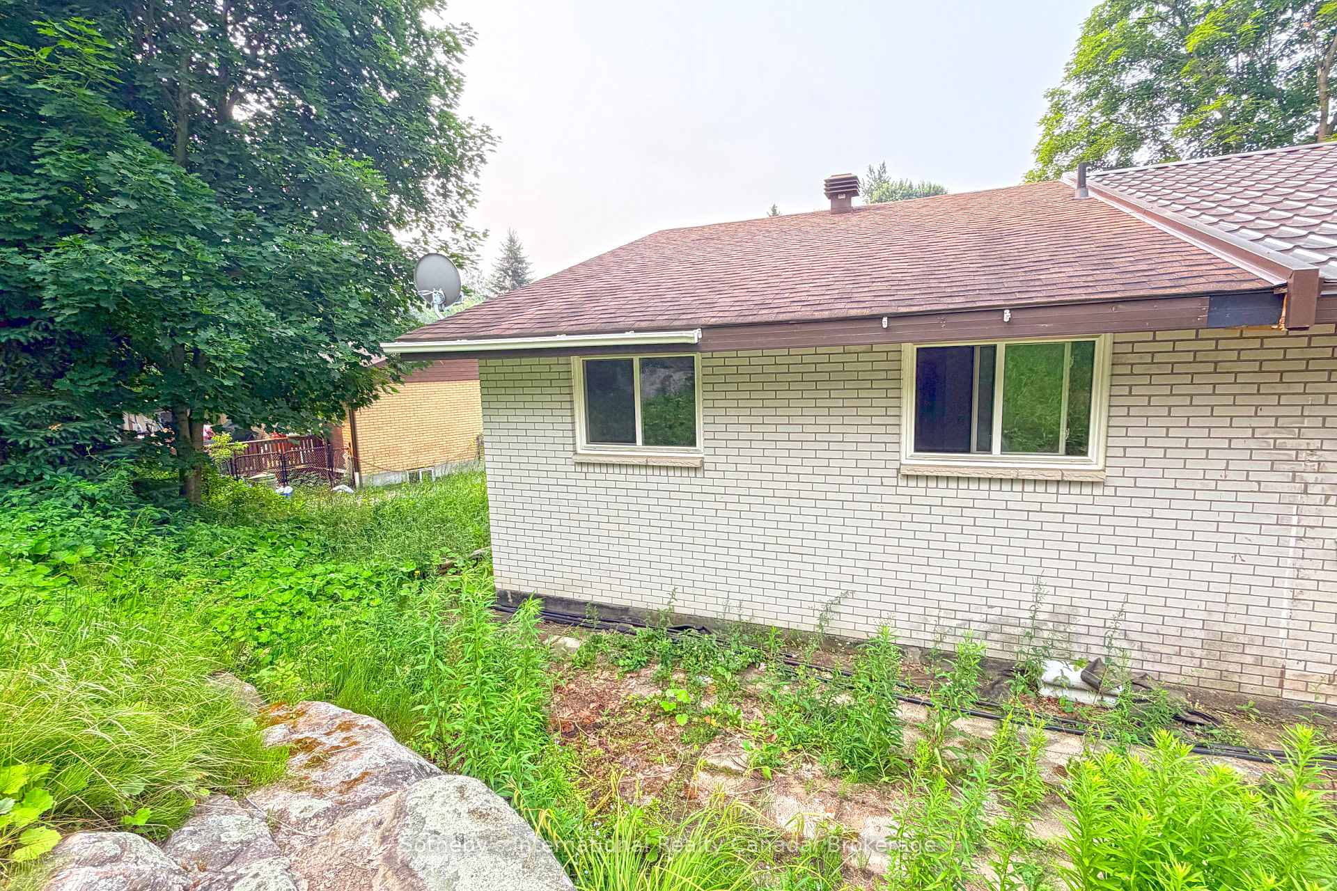 Photo 4 of 12A Valley Drive, Bracebridge — HOMEH