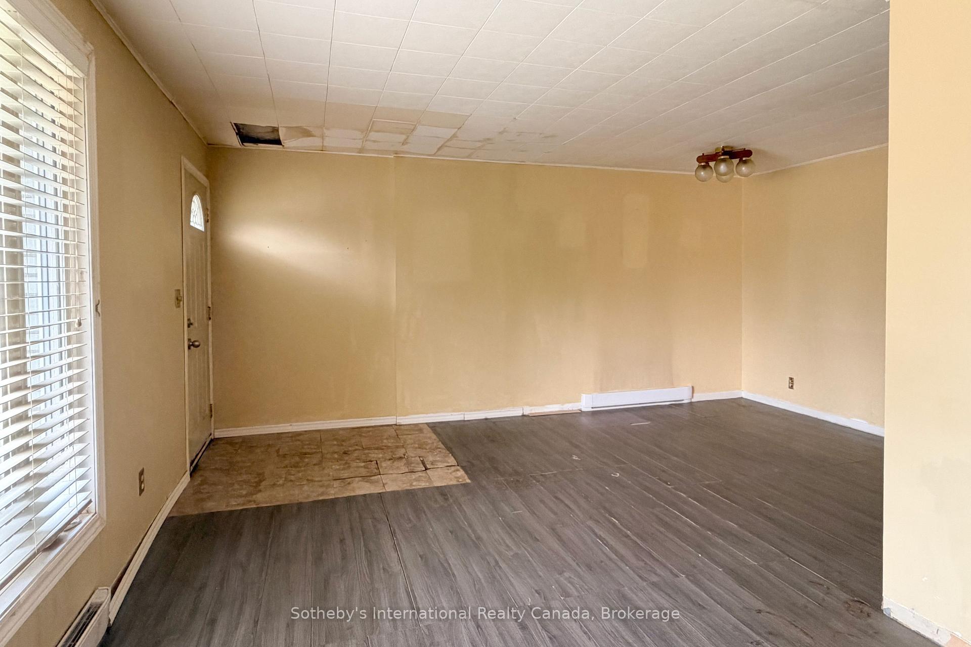 Photo 8 of 12A Valley Drive, Bracebridge — HOMEH