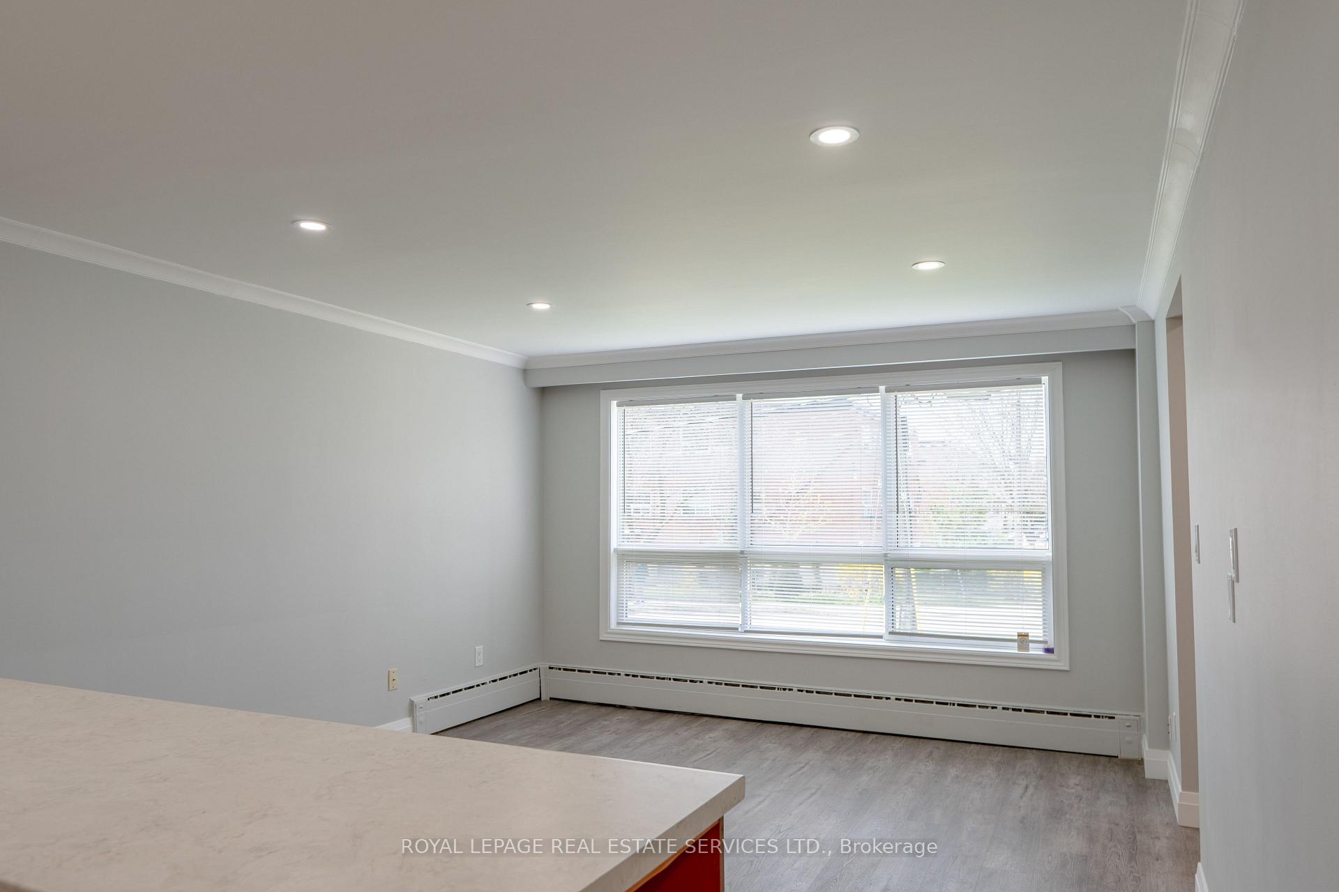 Photo 4 of Unit #2, 48A Arcadian Circle, Etobicoke, Long Branch — HOMEH