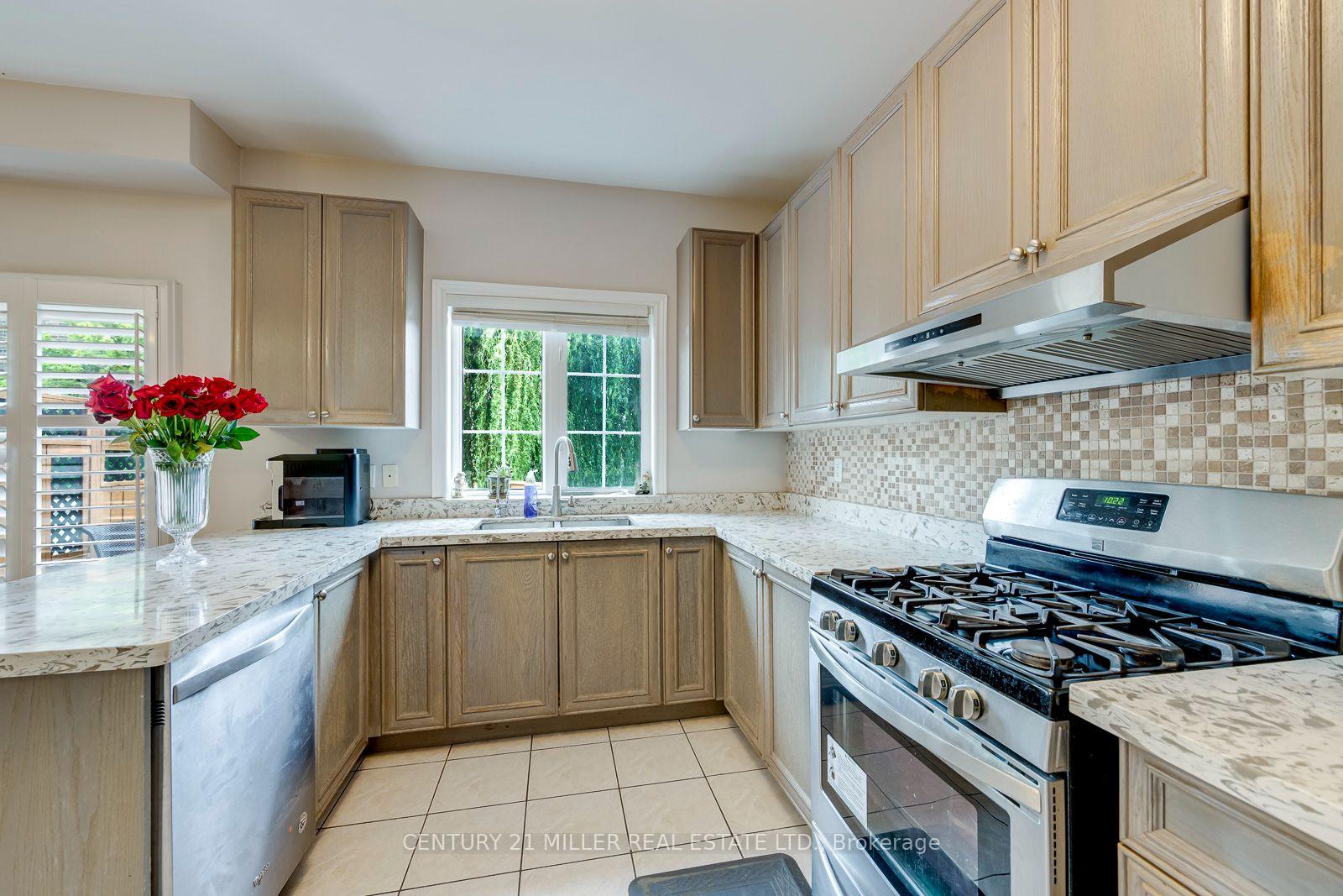 Photo 16 of 2564 North Ridge Trail, Oakville, Joshua Creek — HOMEH
