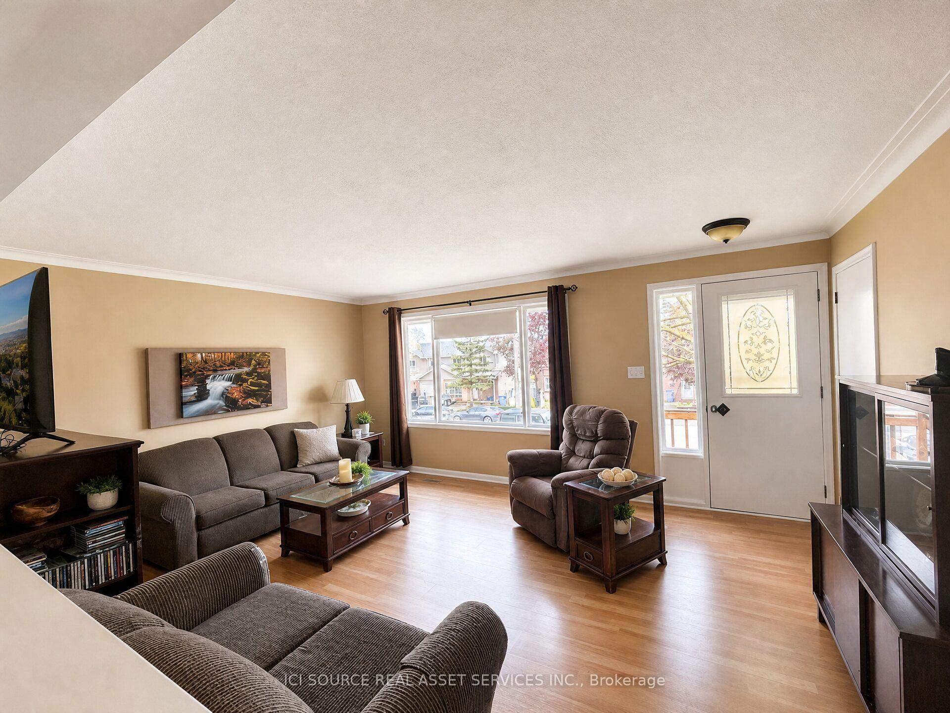 Photo 4 of 6 Orange Street, Orangeville — HOMEH