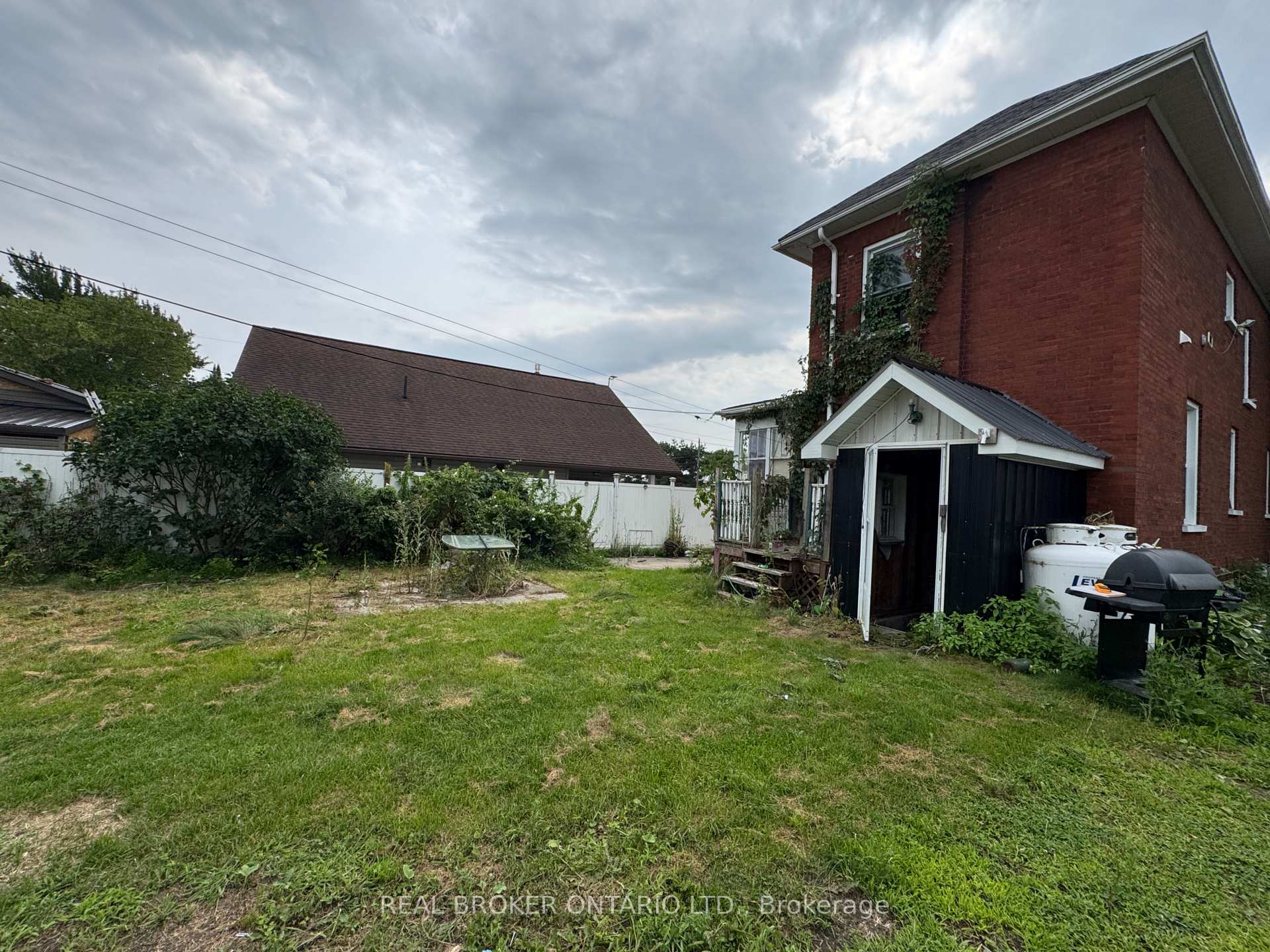 Photo 5 of 45 Alice Street, Smiths Falls, Smiths Falls — HOMEH