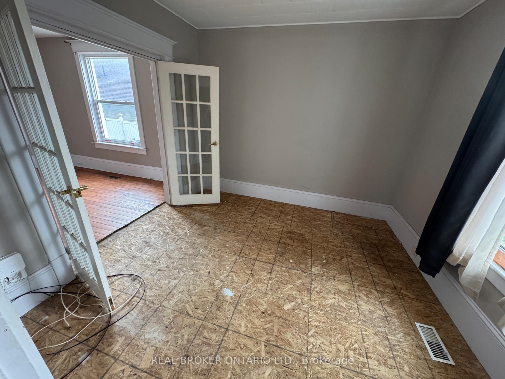 Photo 10 of 45 Alice Street, Smiths Falls, Smiths Falls — HOMEH