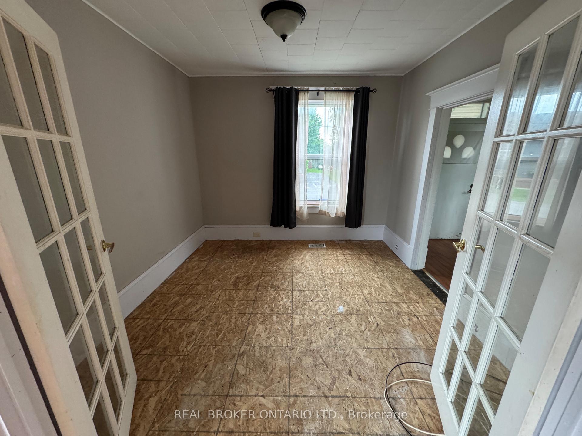 Photo 12 of 45 Alice Street, Smiths Falls, Smiths Falls — HOMEH