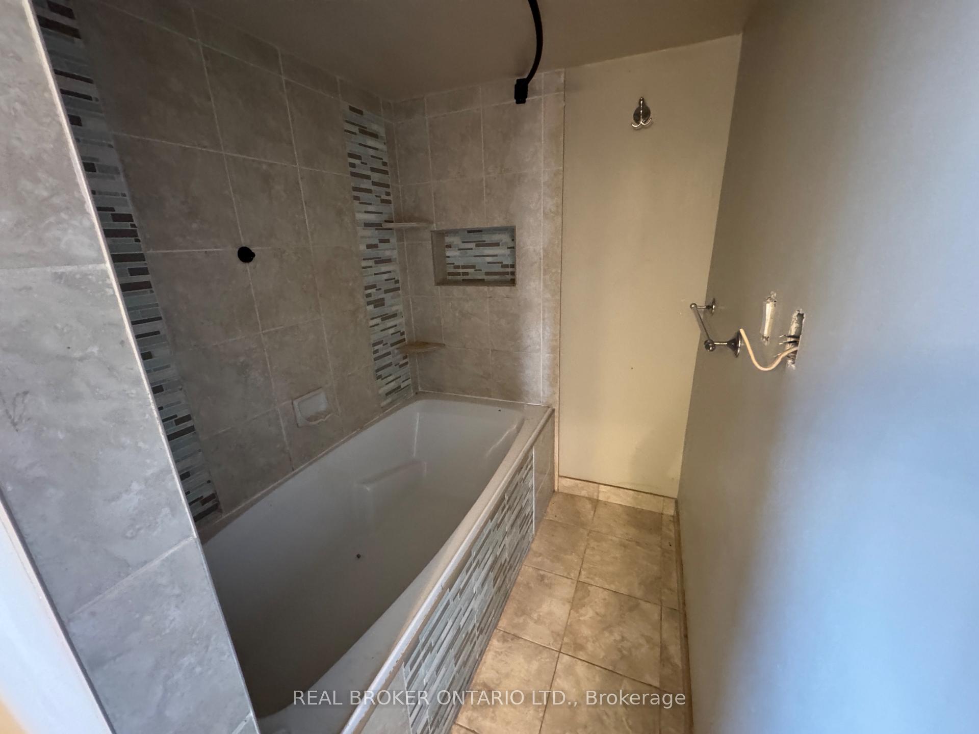 Photo 21 of 45 Alice Street, Smiths Falls, Smiths Falls — HOMEH