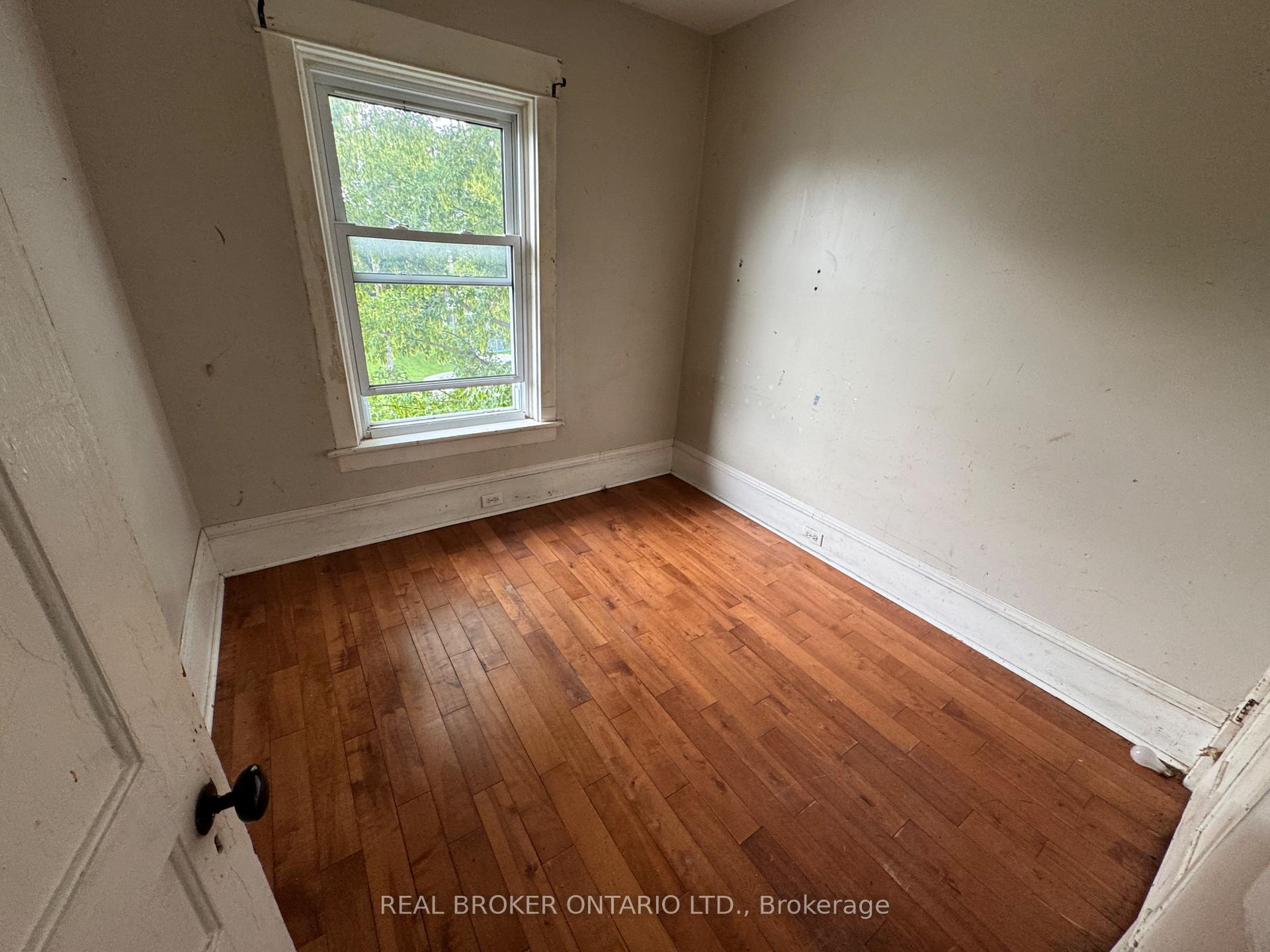 Photo 23 of 45 Alice Street, Smiths Falls, Smiths Falls — HOMEH