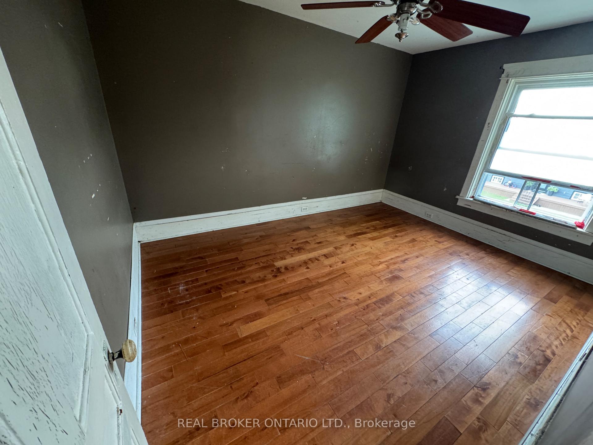 Photo 25 of 45 Alice Street, Smiths Falls, Smiths Falls — HOMEH