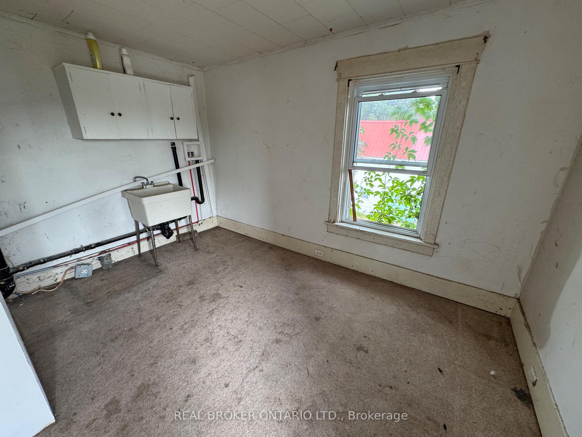 Photo 26 of 45 Alice Street, Smiths Falls, Smiths Falls — HOMEH