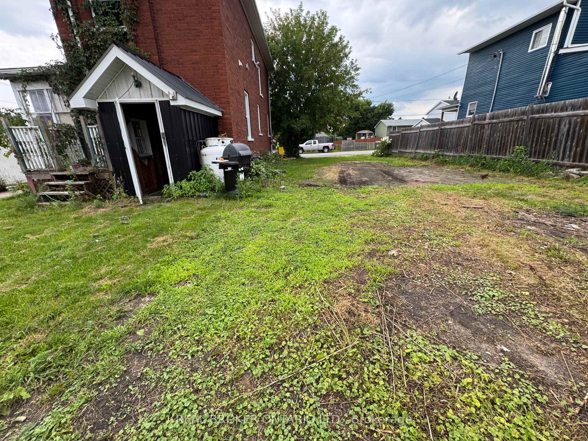Photo 32 of 45 Alice Street, Smiths Falls, Smiths Falls — HOMEH
