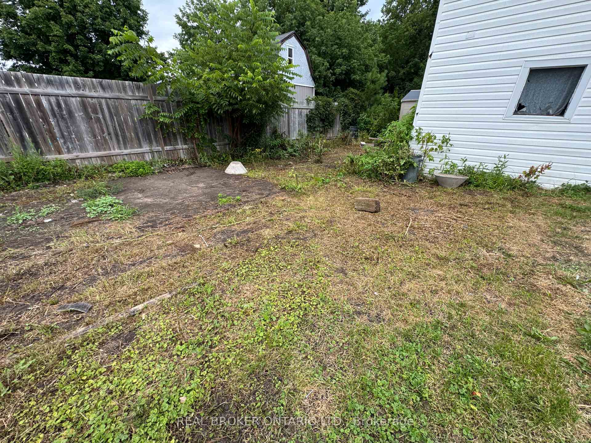 Photo 33 of 45 Alice Street, Smiths Falls, Smiths Falls — HOMEH