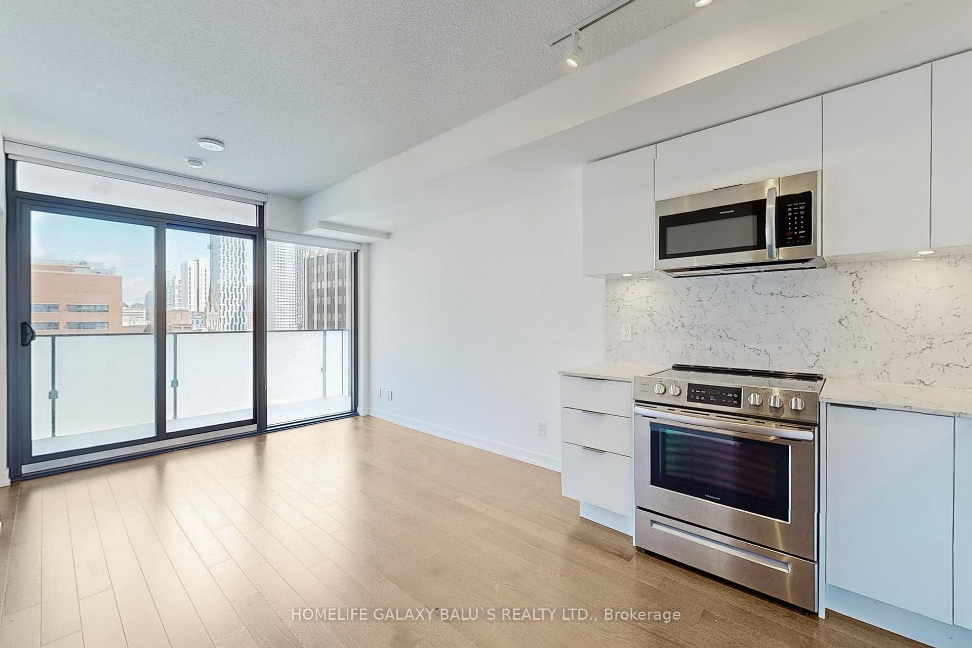 Photo 4 of Unit 1216, 25 Richmond Street E, Toronto, Church-Yonge Corridor — HOMEH