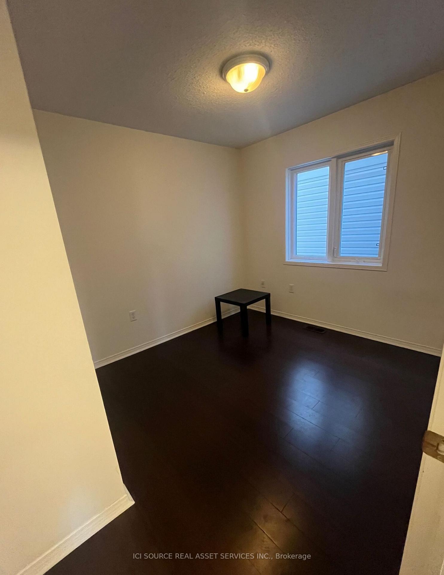 Photo 6 of 181 Norland Circle, Oshawa, Windfields — HOMEH