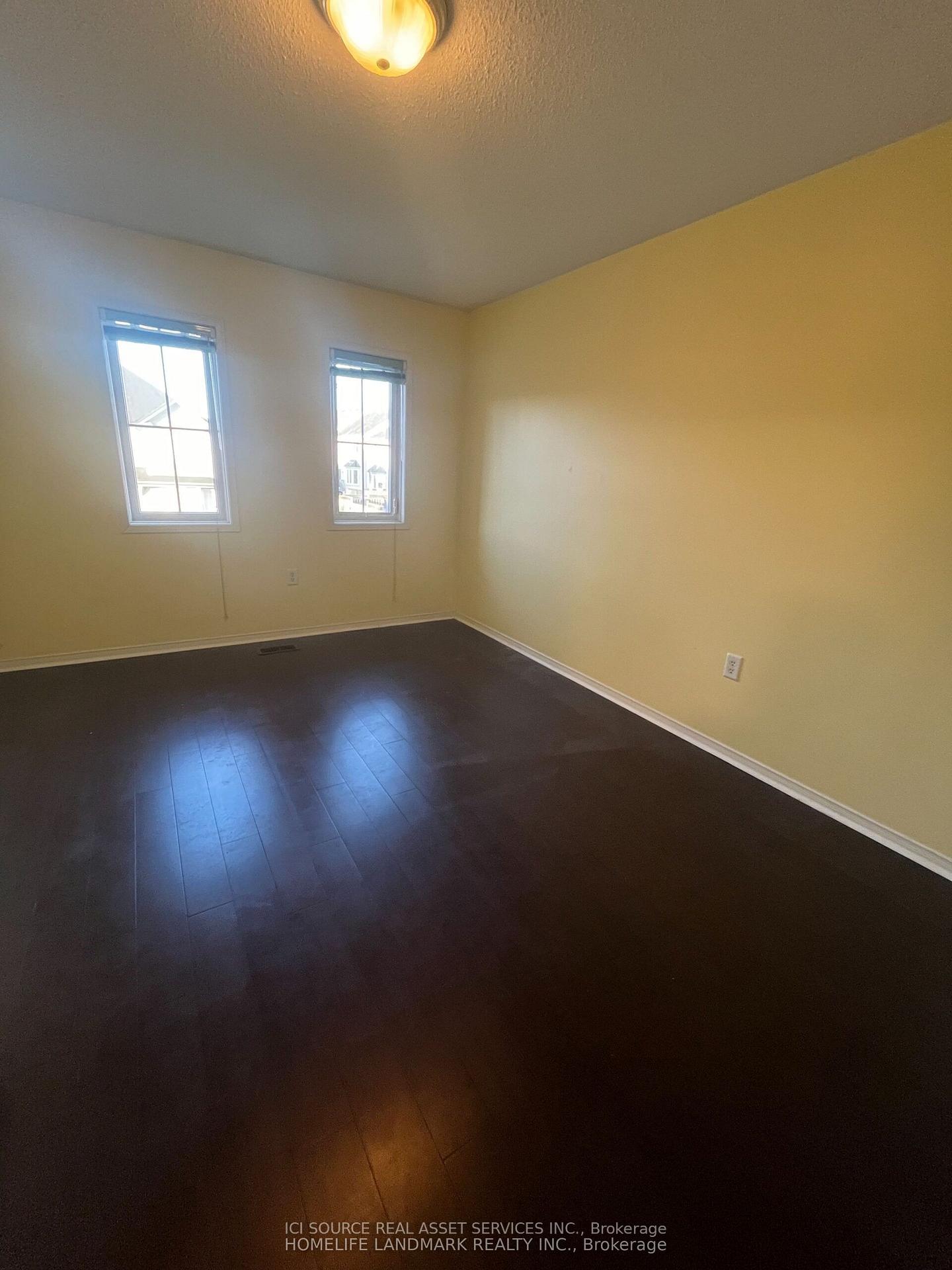 Photo 8 of 181 Norland Circle, Oshawa, Windfields — HOMEH