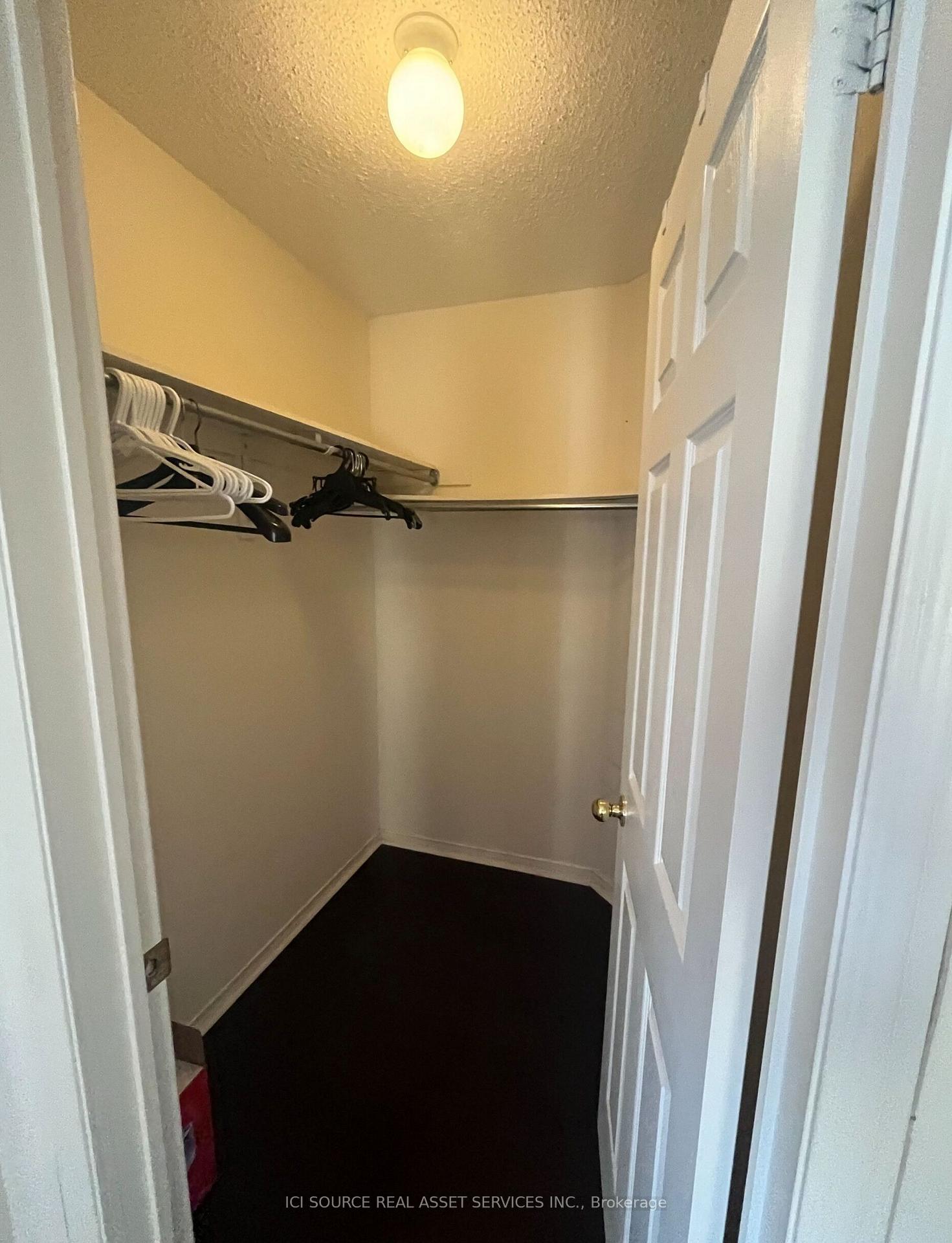 Photo 9 of 181 Norland Circle, Oshawa, Windfields — HOMEH