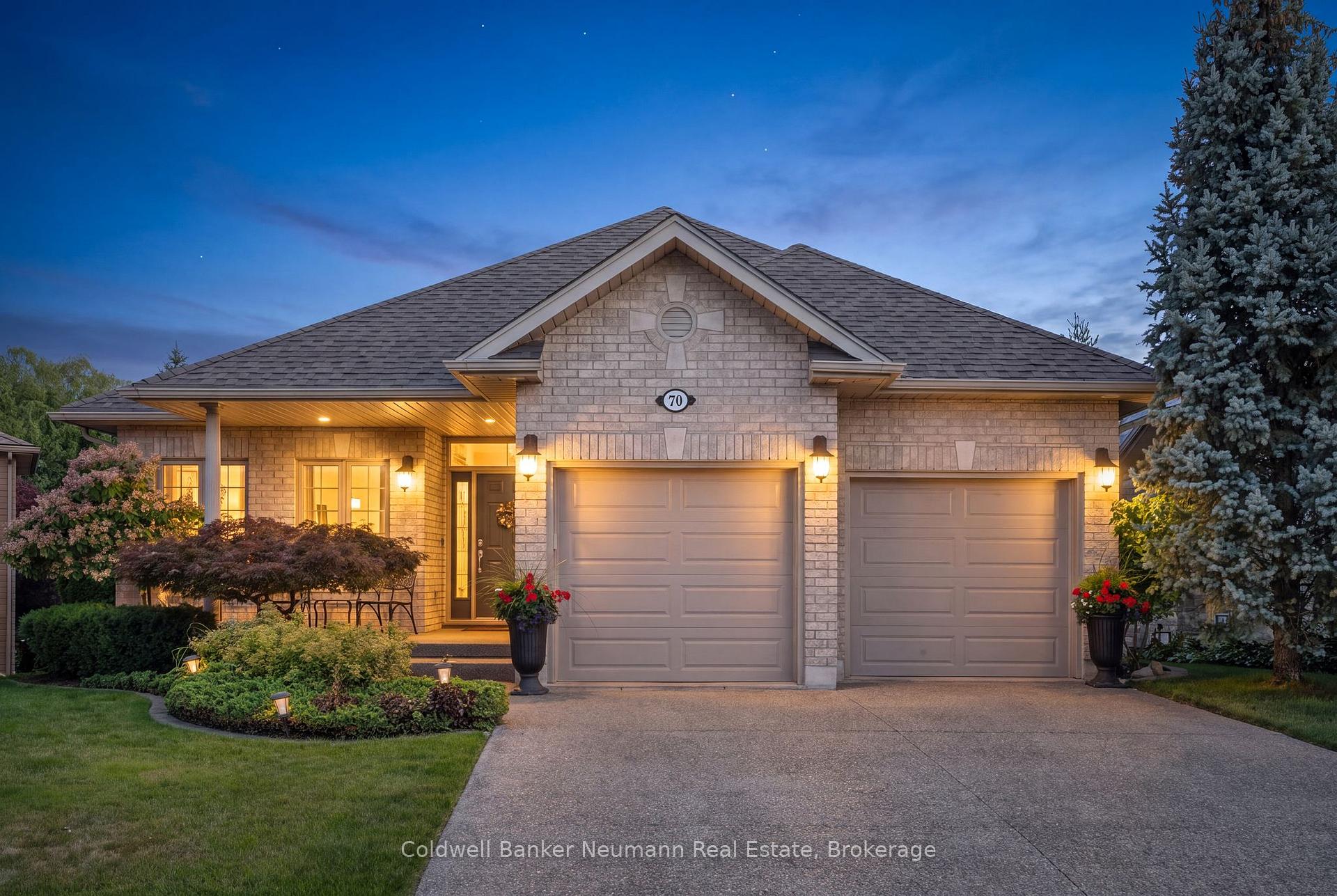 Photo 2 of 70 Bathgate Drive, Guelph, Kortright East — HOMEH