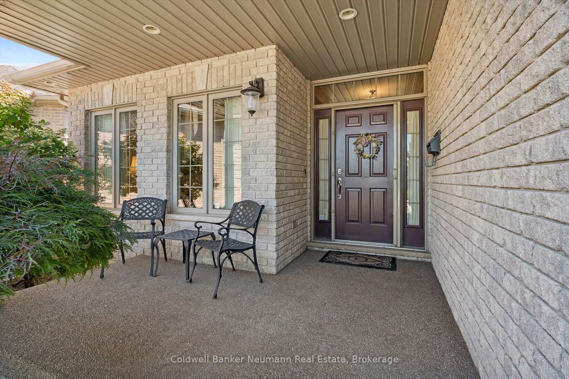Photo 3 of 70 Bathgate Drive, Guelph, Kortright East — HOMEH