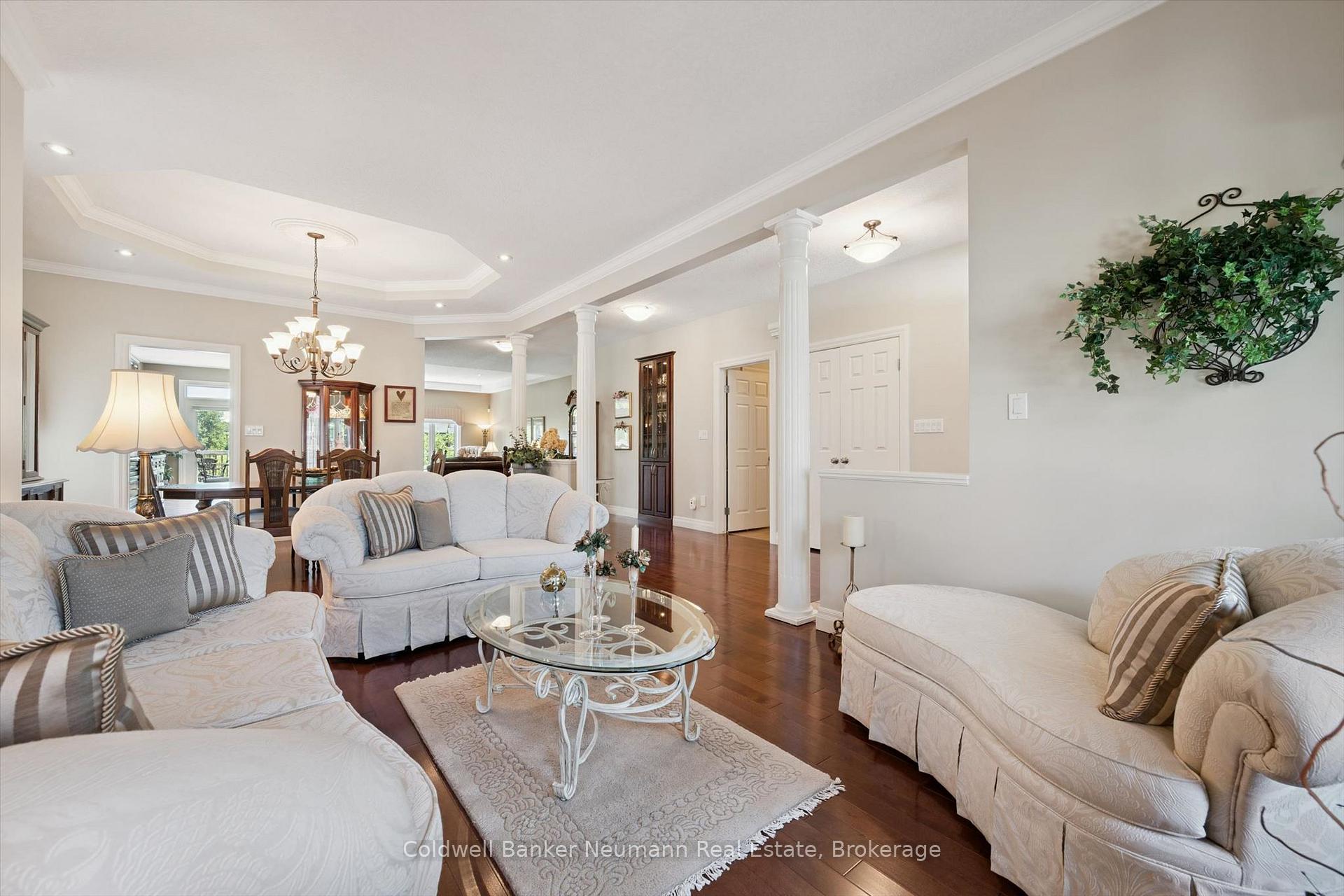 Photo 10 of 70 Bathgate Drive, Guelph, Kortright East — HOMEH