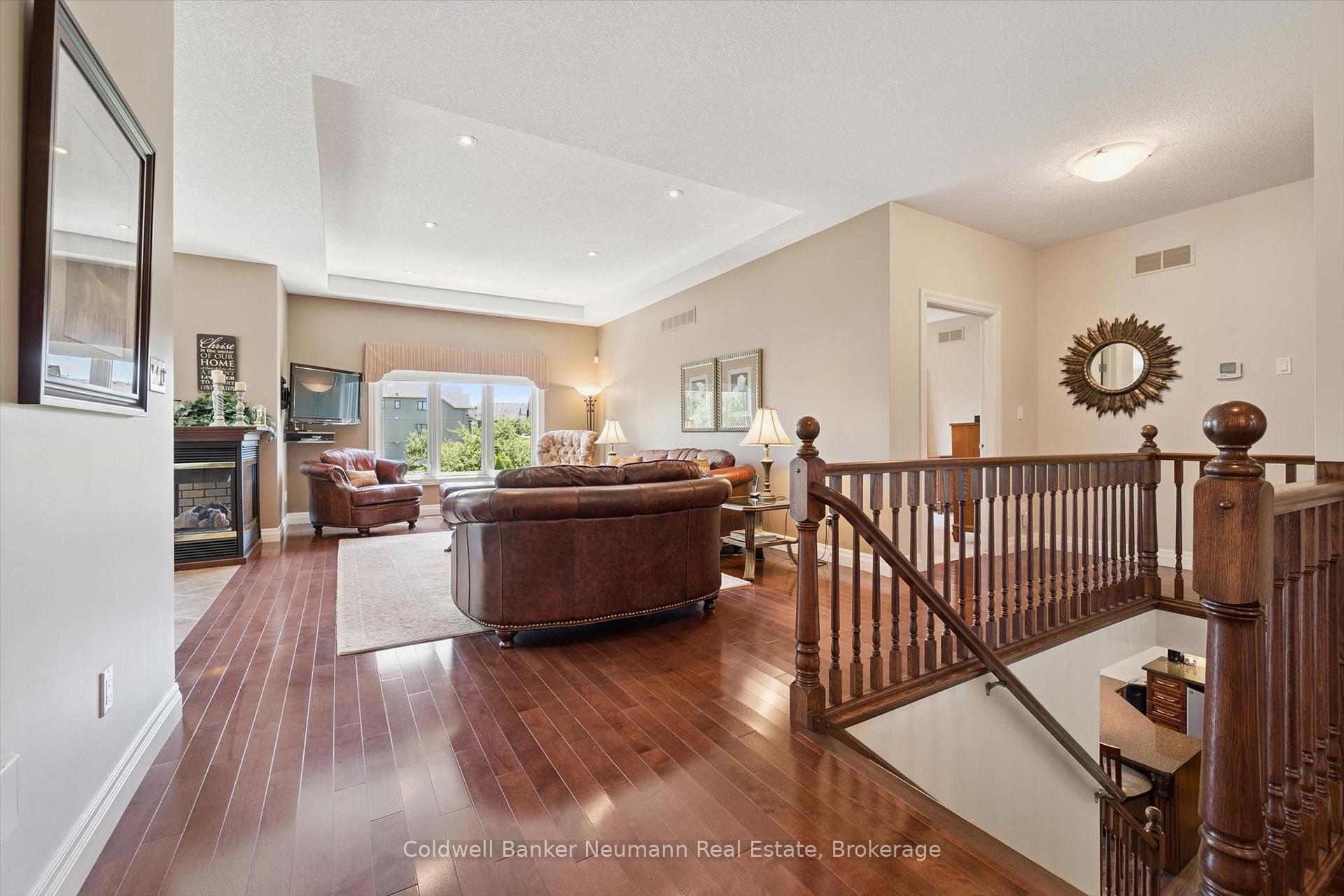 Photo 14 of 70 Bathgate Drive, Guelph, Kortright East — HOMEH
