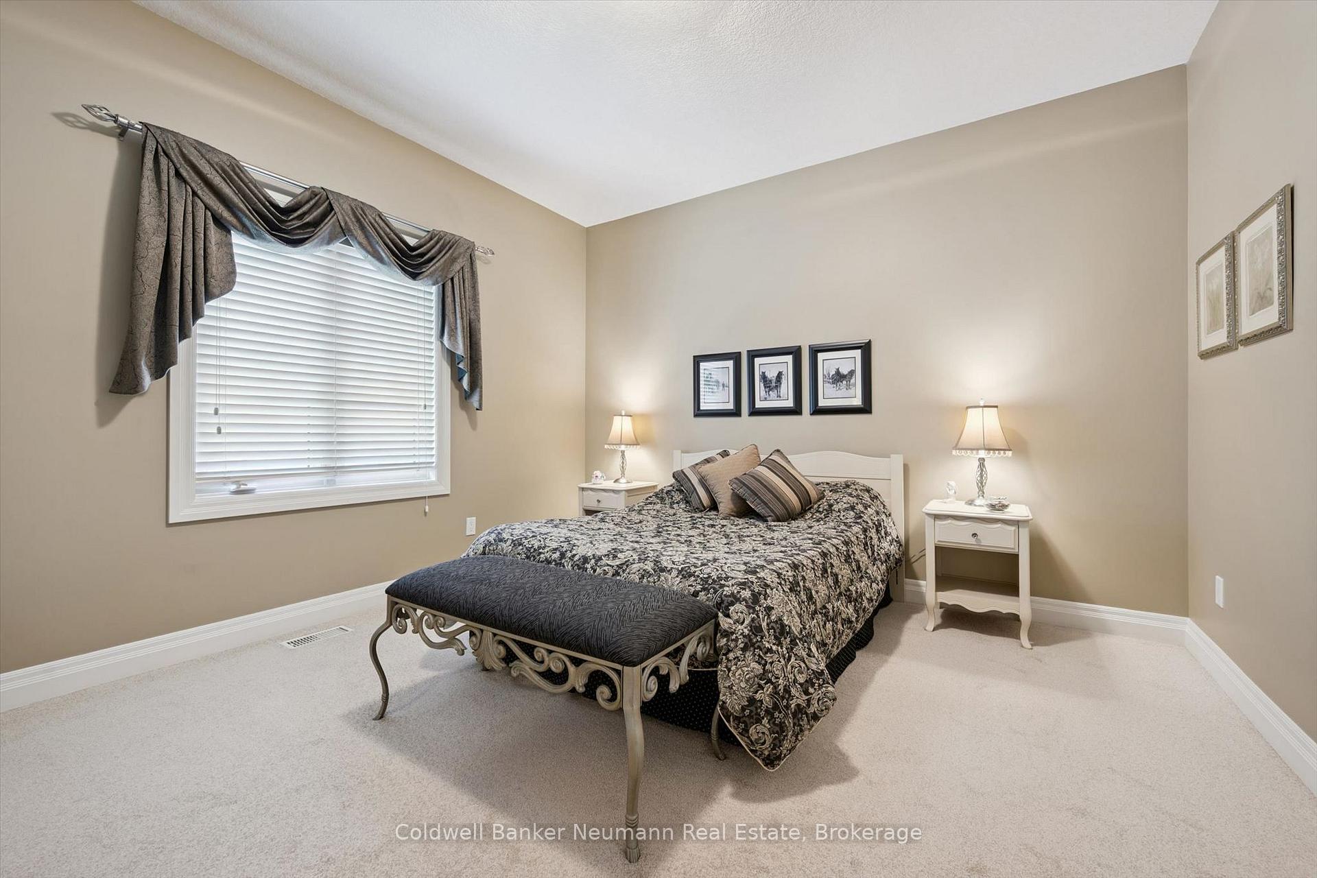 Photo 23 of 70 Bathgate Drive, Guelph, Kortright East — HOMEH