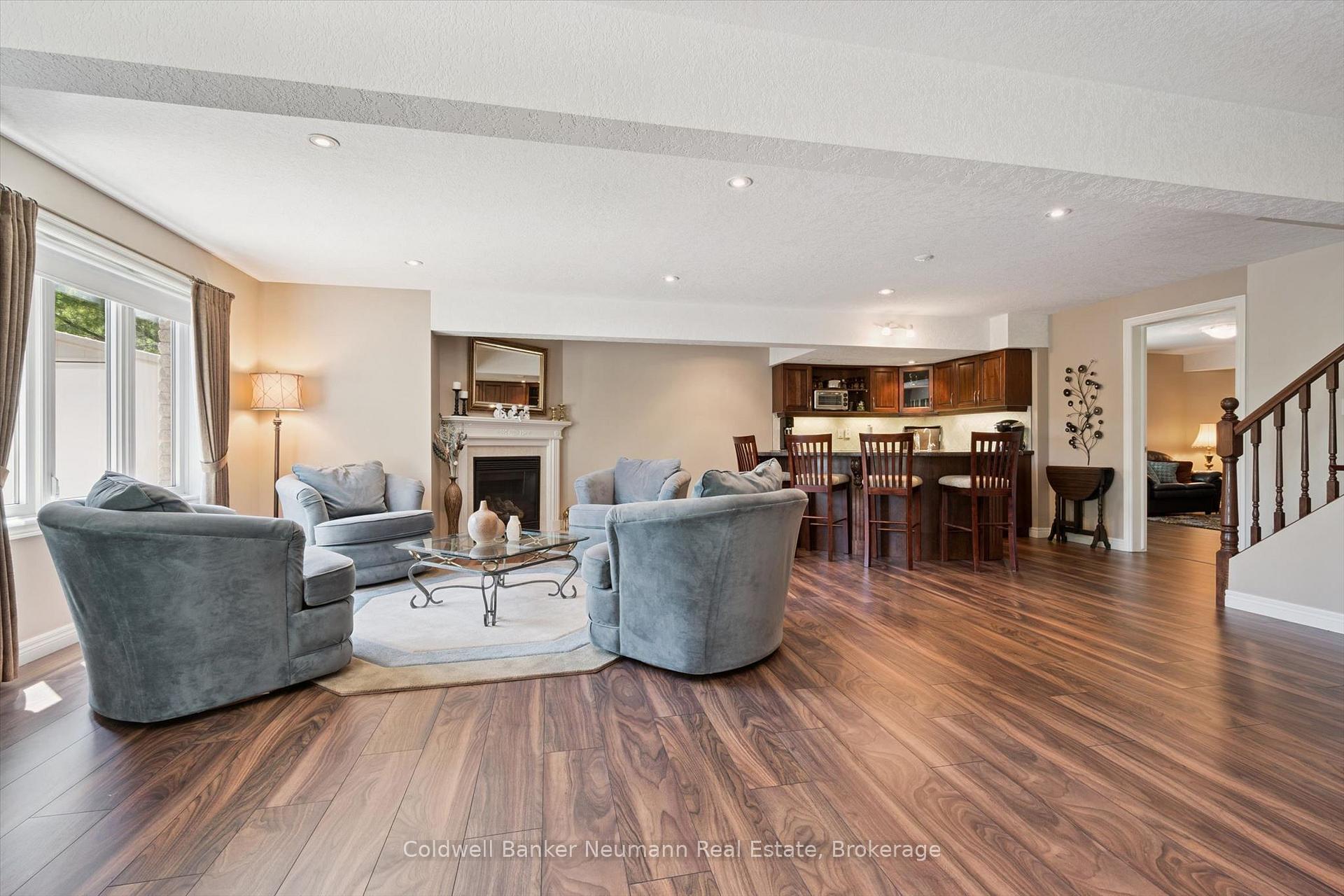 Photo 32 of 70 Bathgate Drive, Guelph, Kortright East — HOMEH