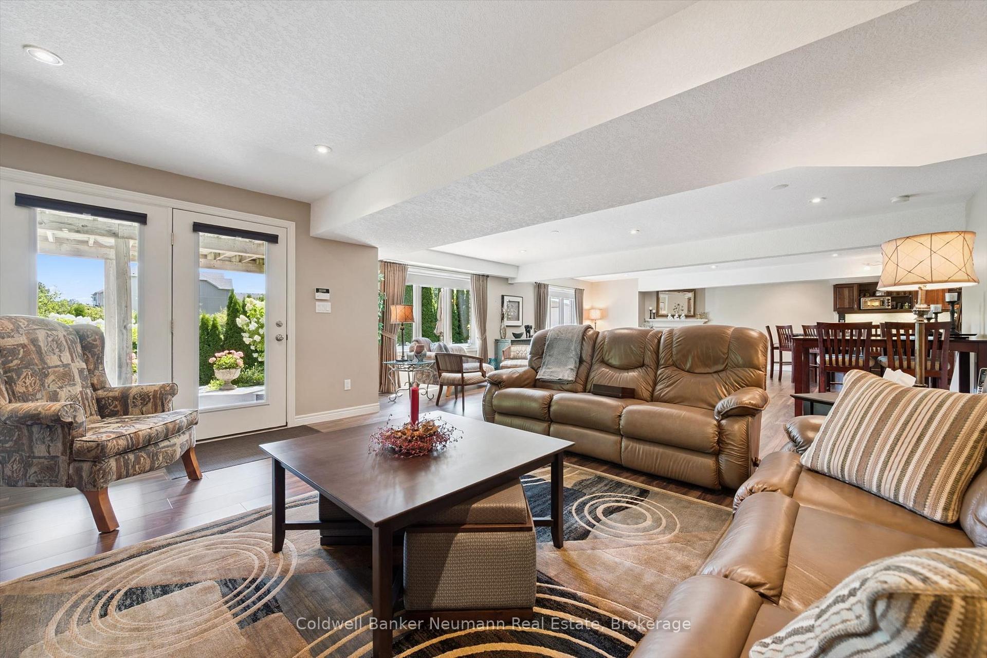 Photo 38 of 70 Bathgate Drive, Guelph, Kortright East — HOMEH