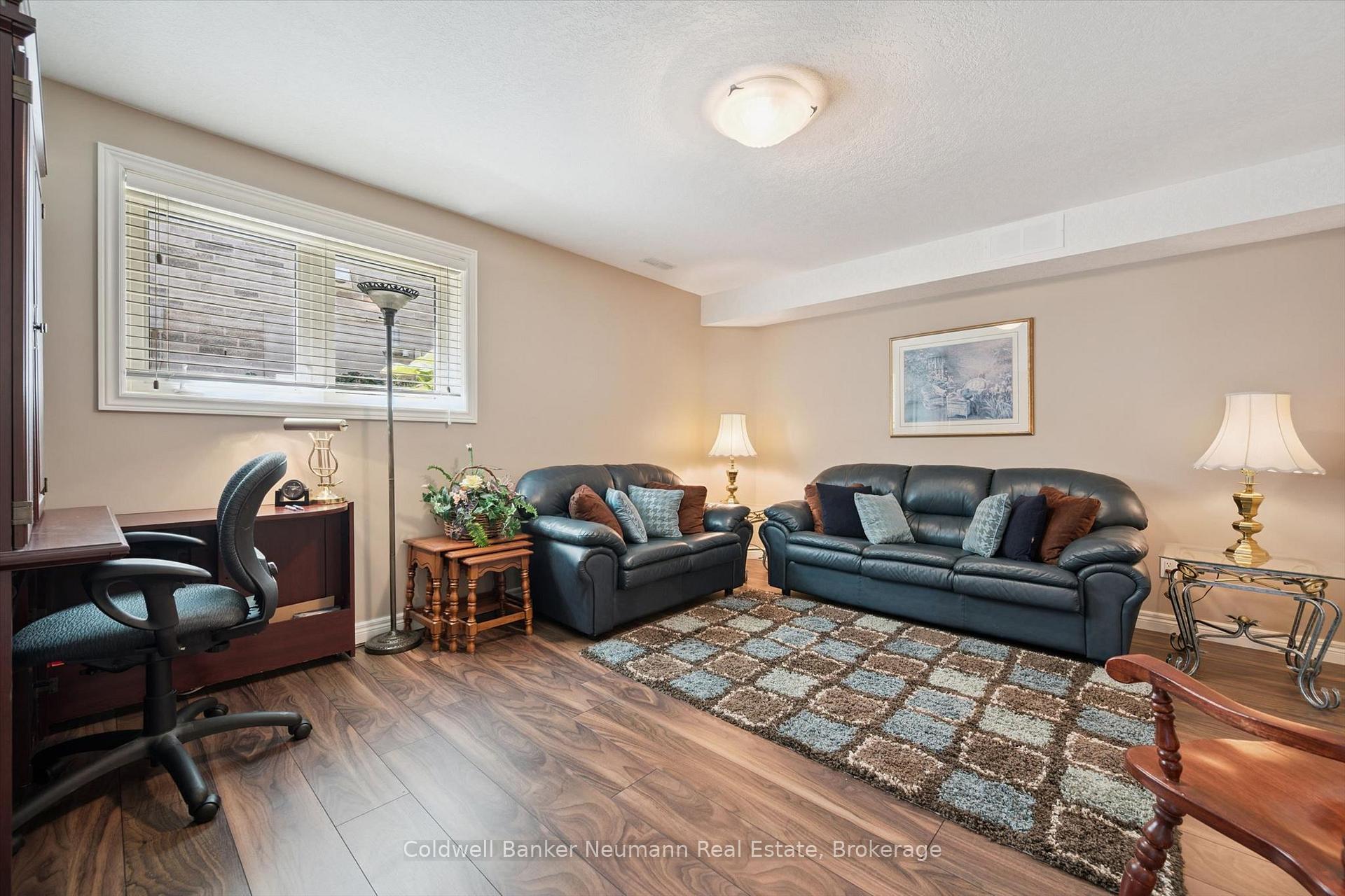 Photo 40 of 70 Bathgate Drive, Guelph, Kortright East — HOMEH