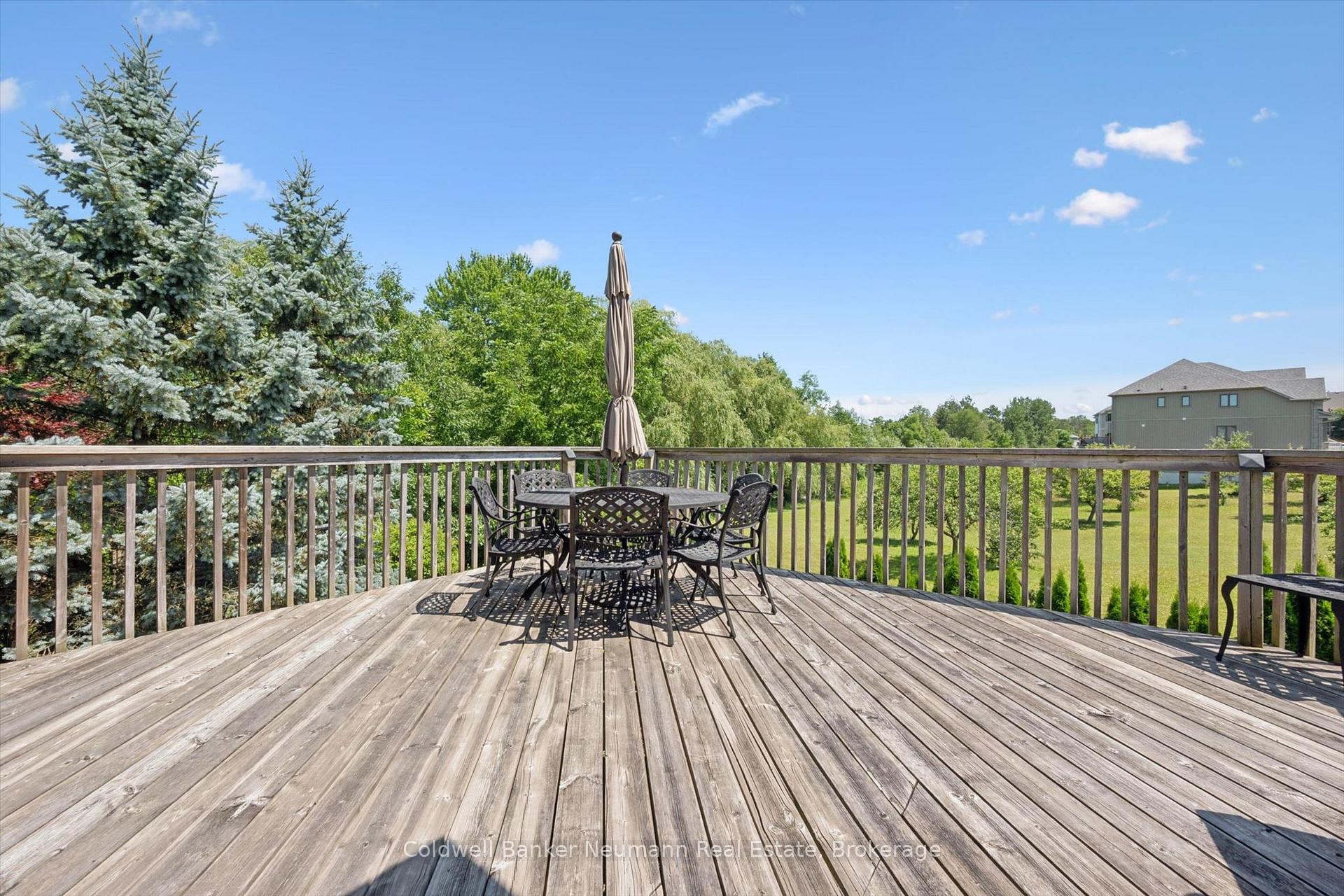 Photo 45 of 70 Bathgate Drive, Guelph, Kortright East — HOMEH