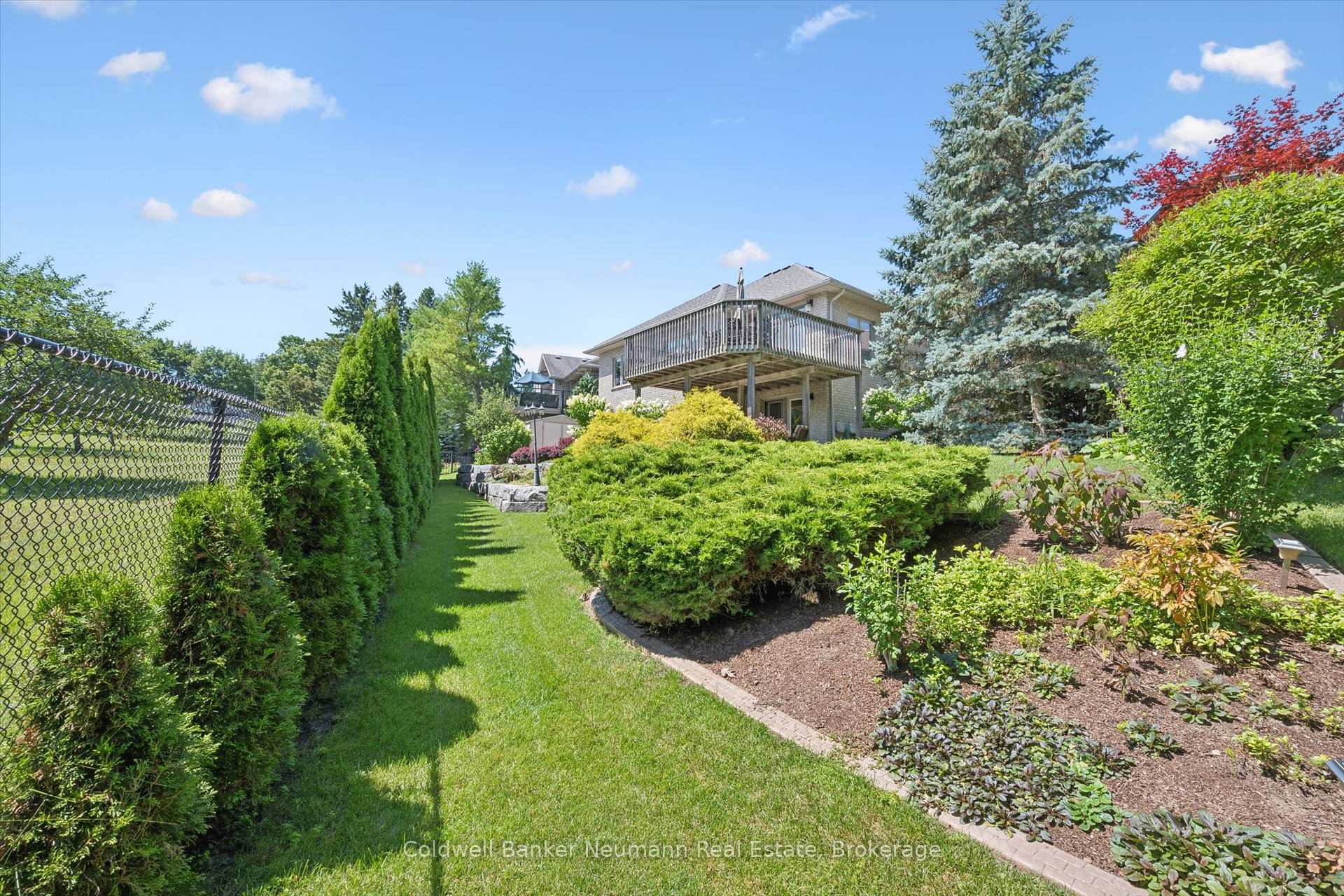 Photo 48 of 70 Bathgate Drive, Guelph, Kortright East — HOMEH