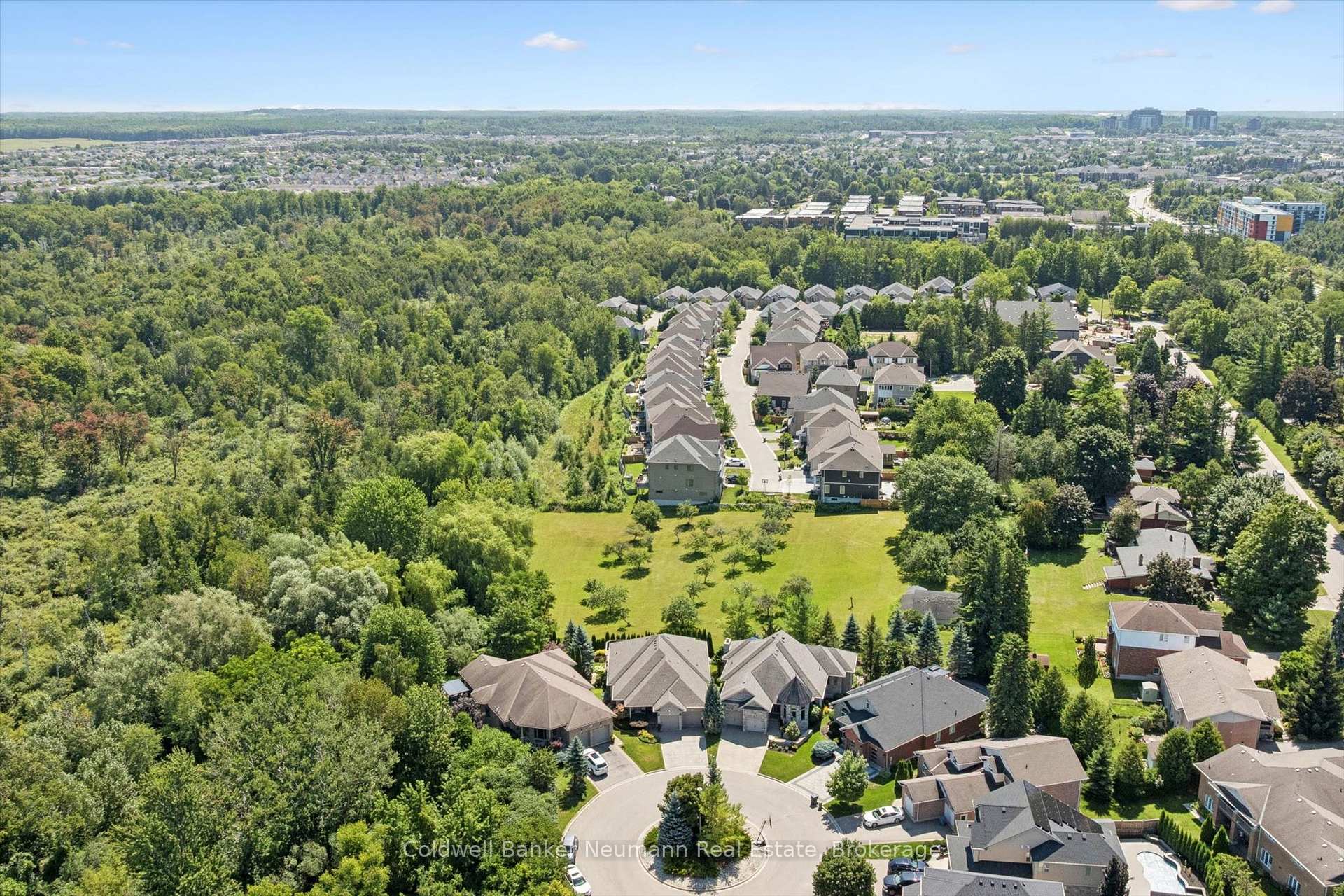 Photo 50 of 70 Bathgate Drive, Guelph, Kortright East — HOMEH
