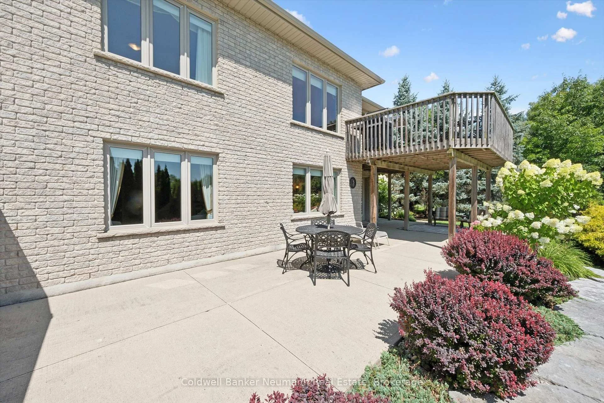 Photo 6 of 70 Bathgate Drive, Guelph, Kortright East — HOMEH