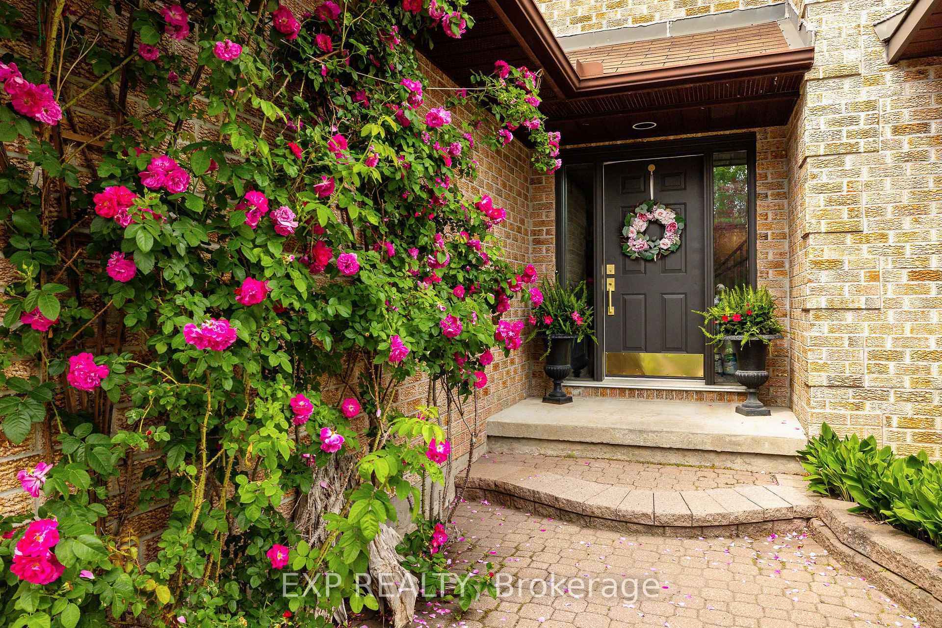 Photo 7 of 50 Hesse Crescent, Ottawa, Stittsville (Central) — HOMEH