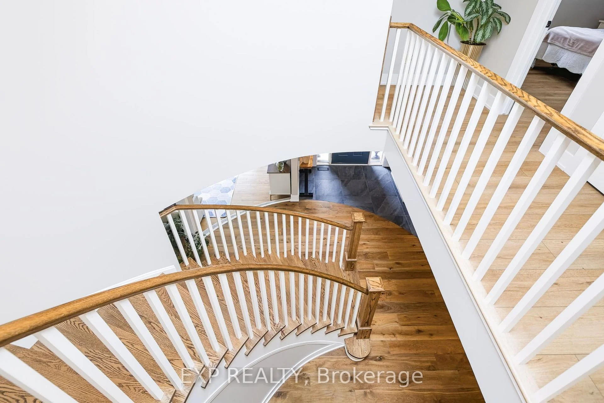 Photo 40 of 50 Hesse Crescent, Ottawa, Stittsville (Central) — HOMEH